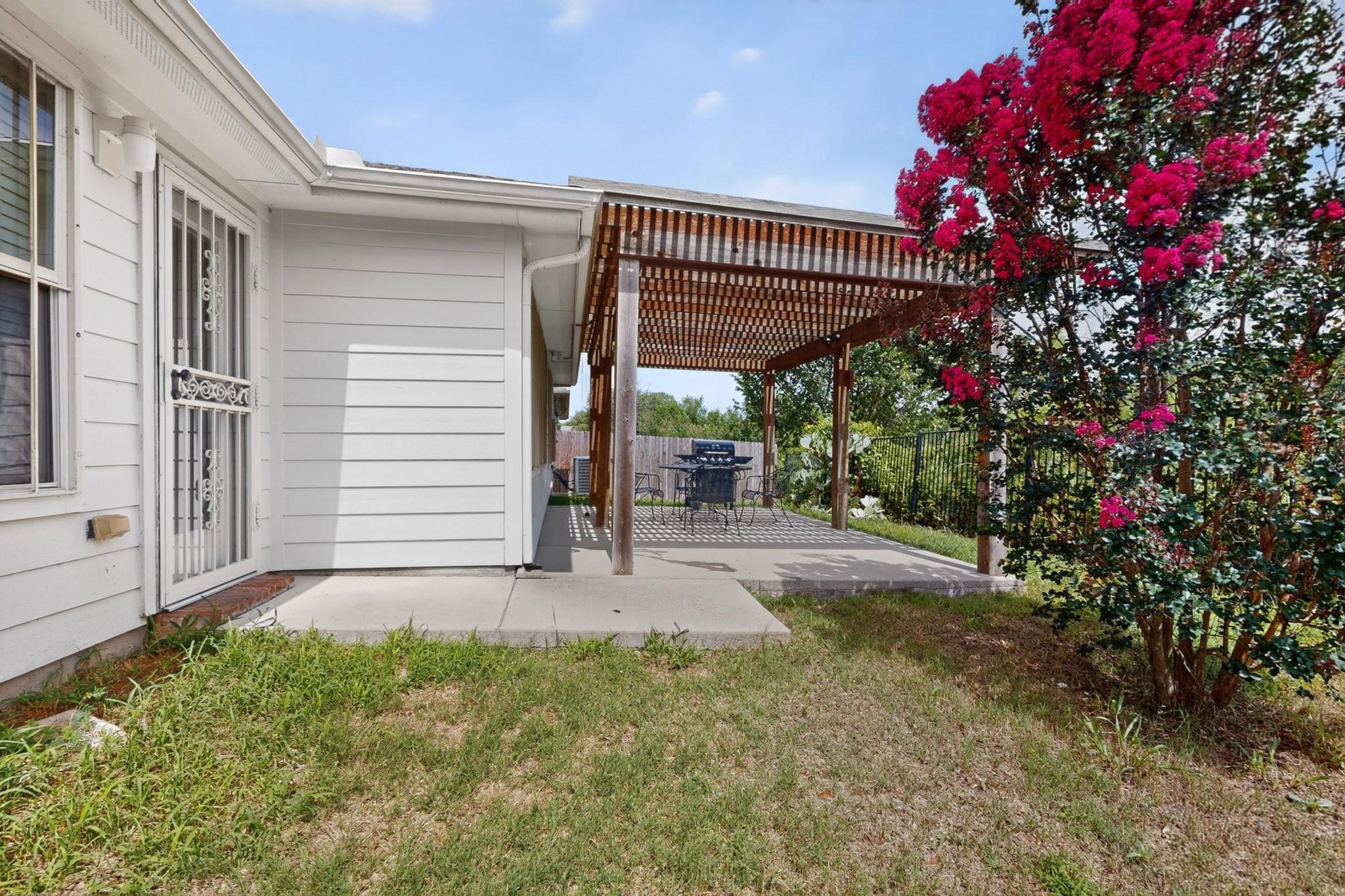 main property photo 12