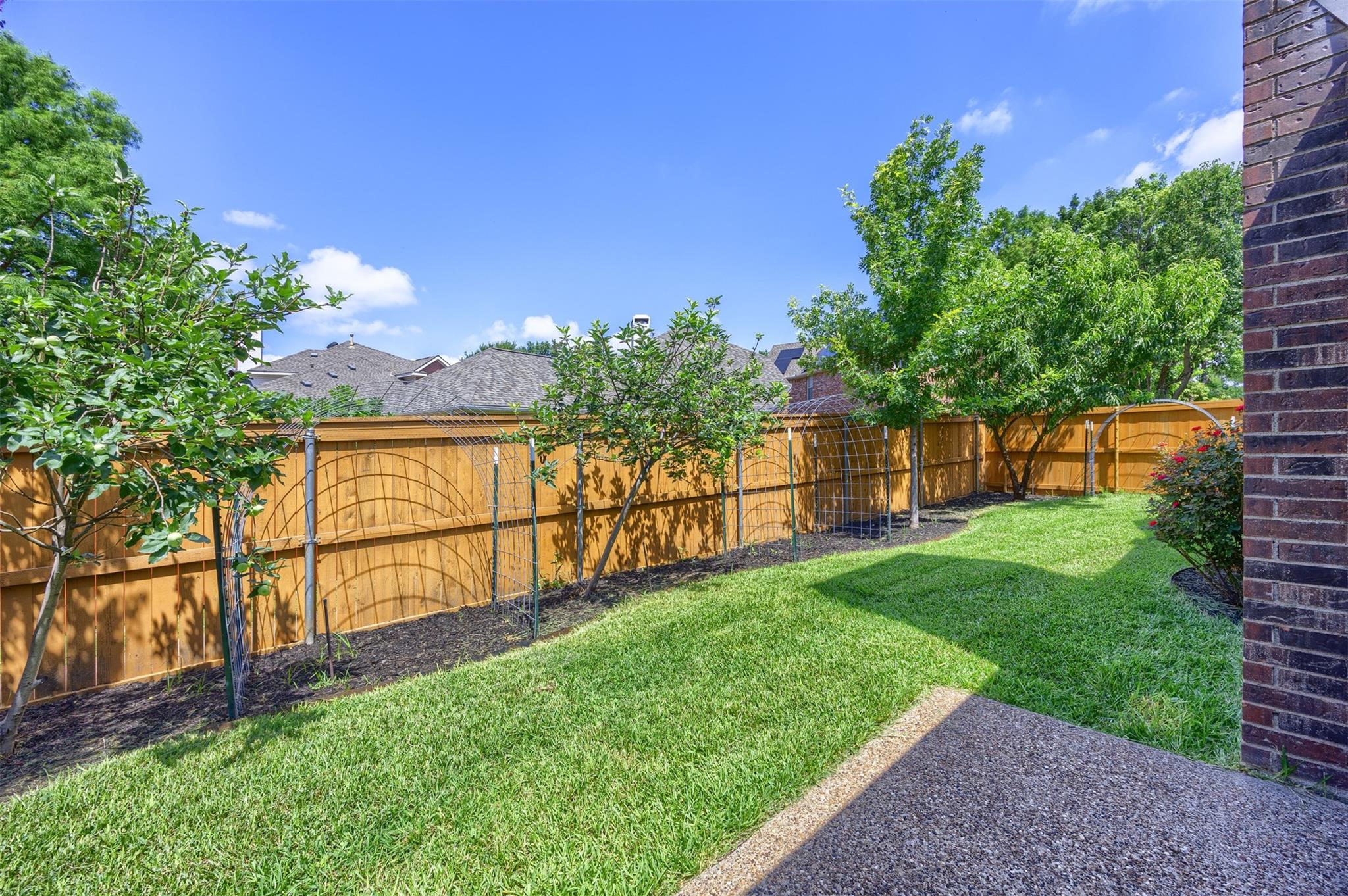 main property photo 31