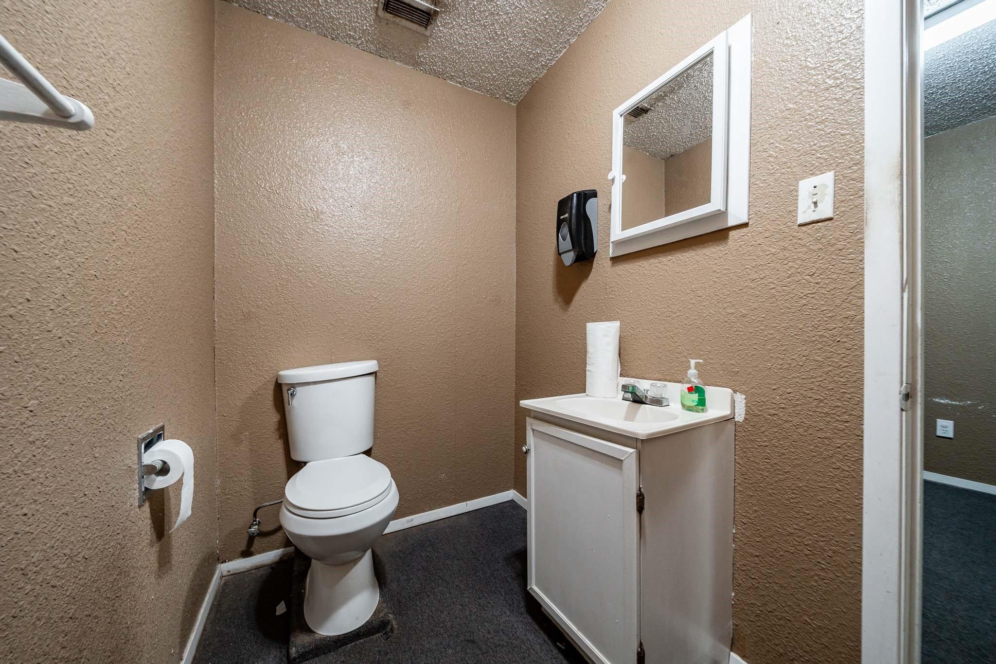 main property photo 15