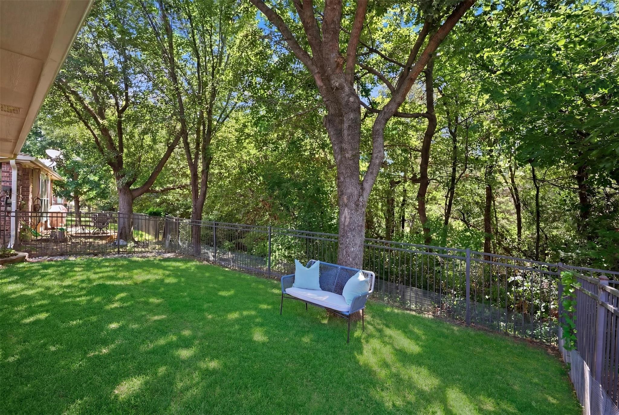 main property photo 30