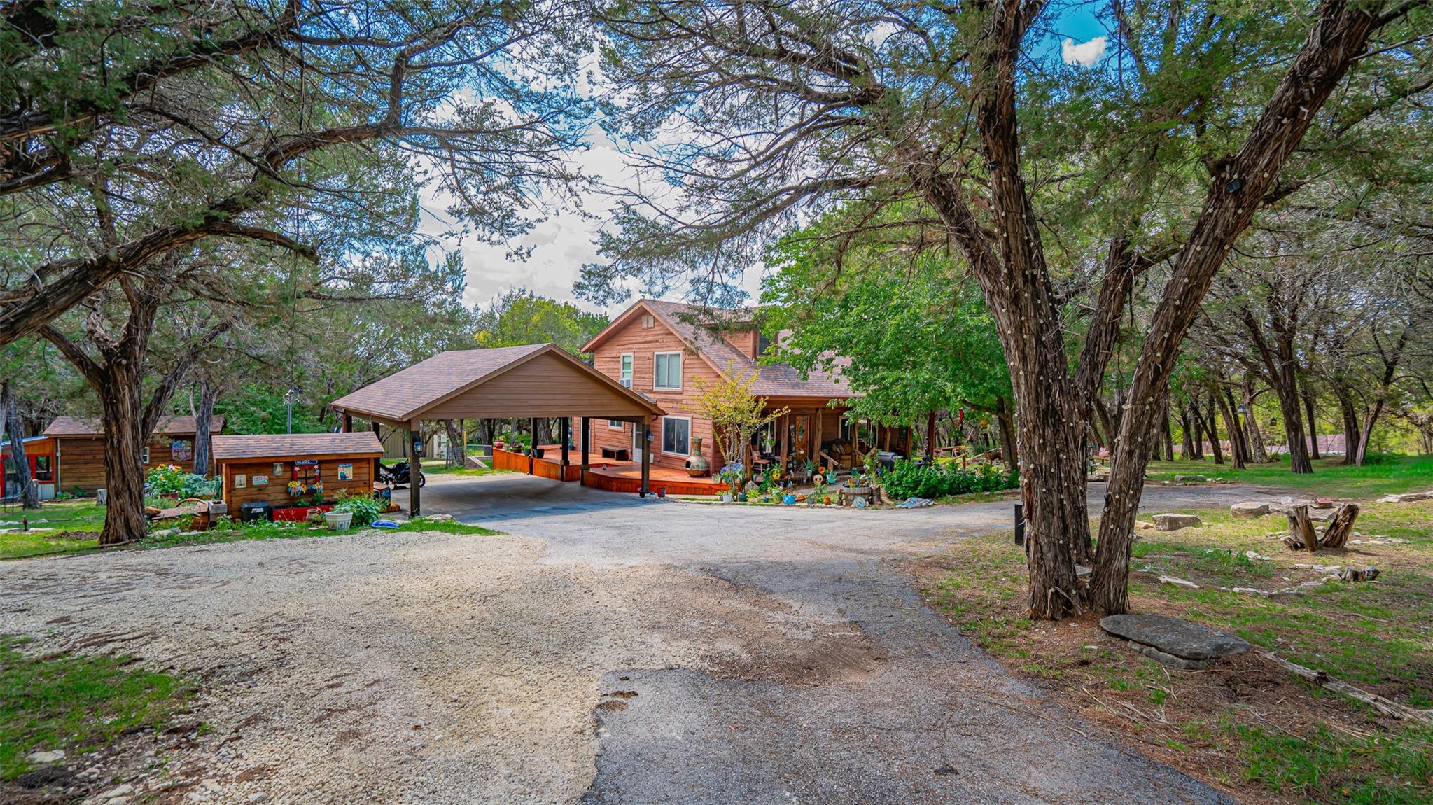 main property photo 4