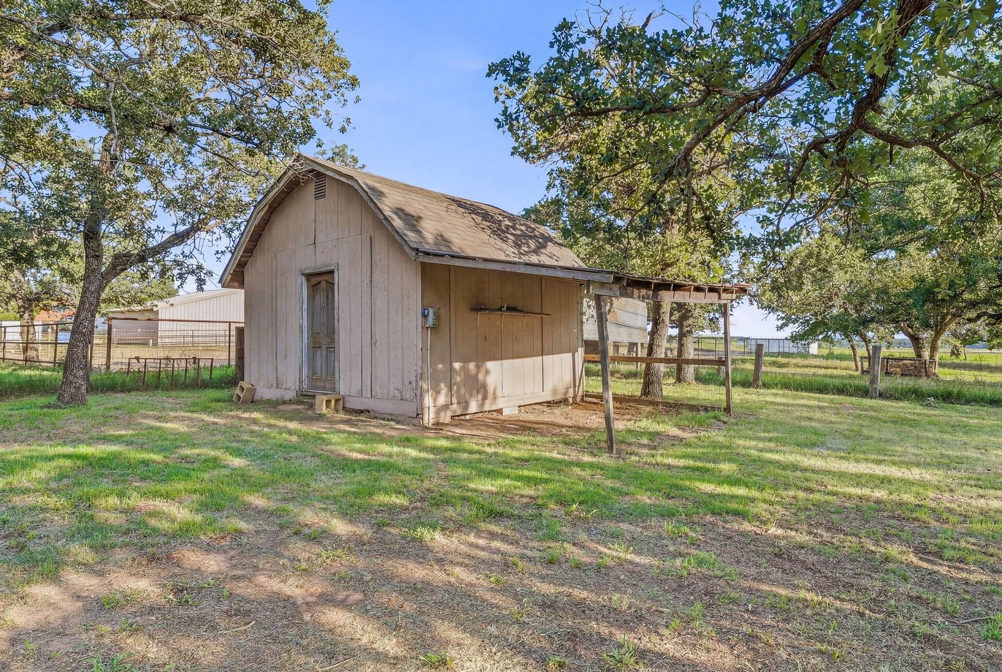 main property photo 33