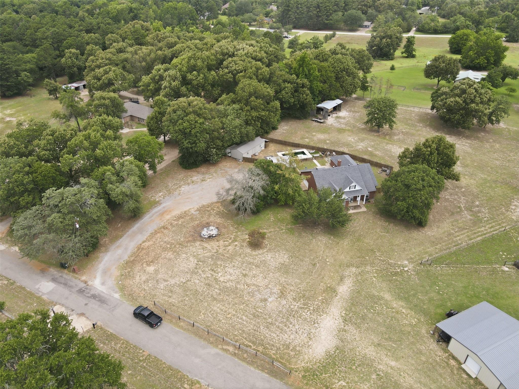 main property photo 32