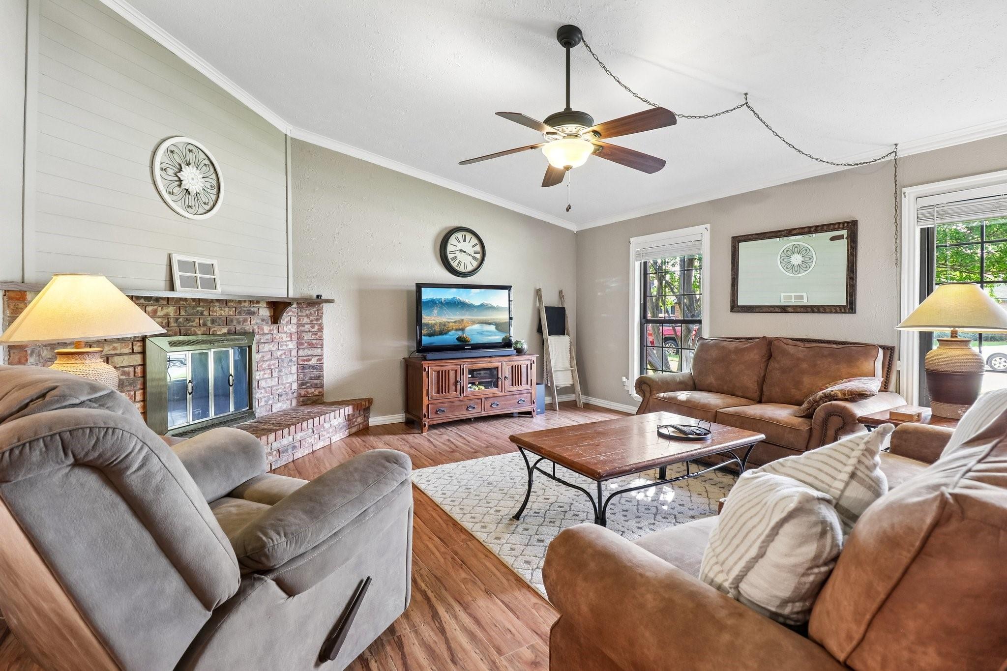 main property photo 5