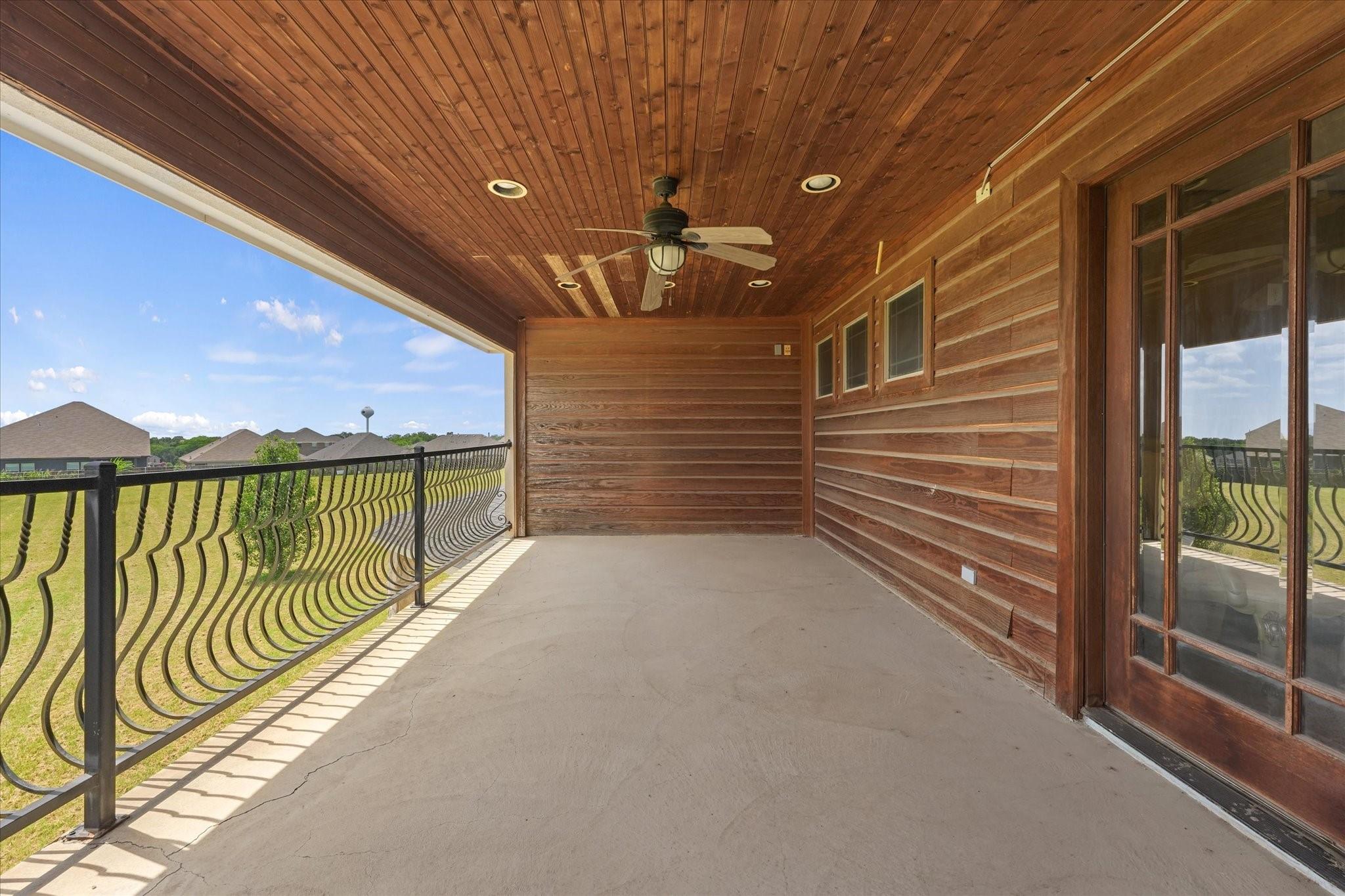 main property photo 25