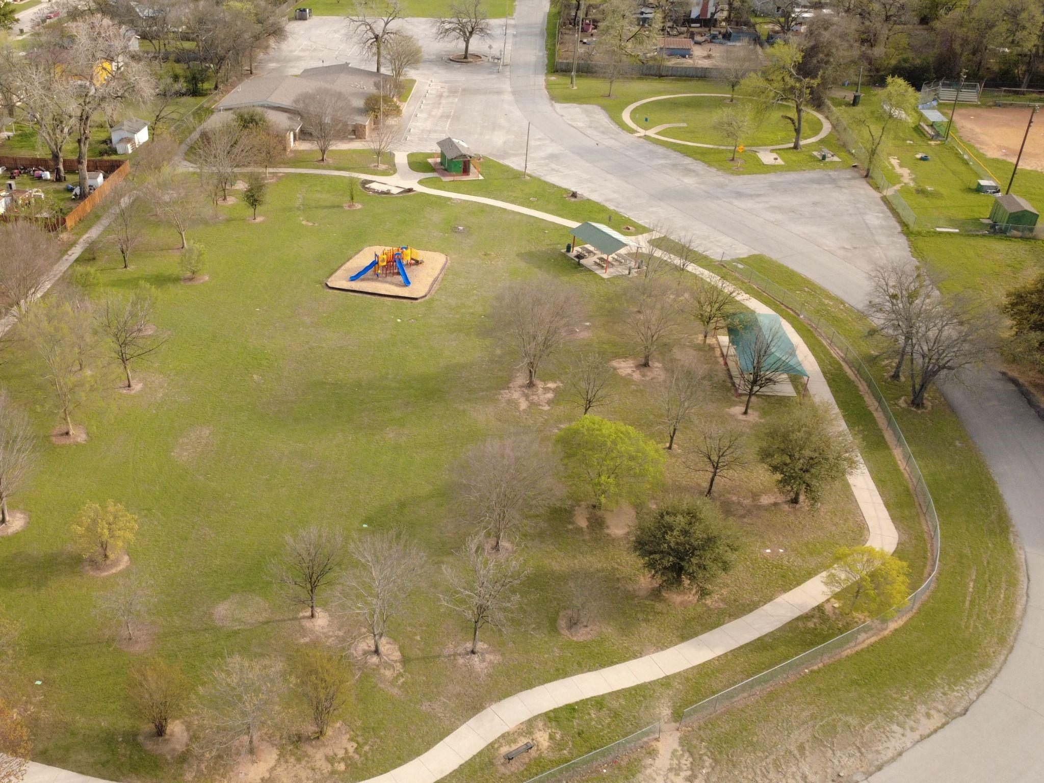 main property photo 15