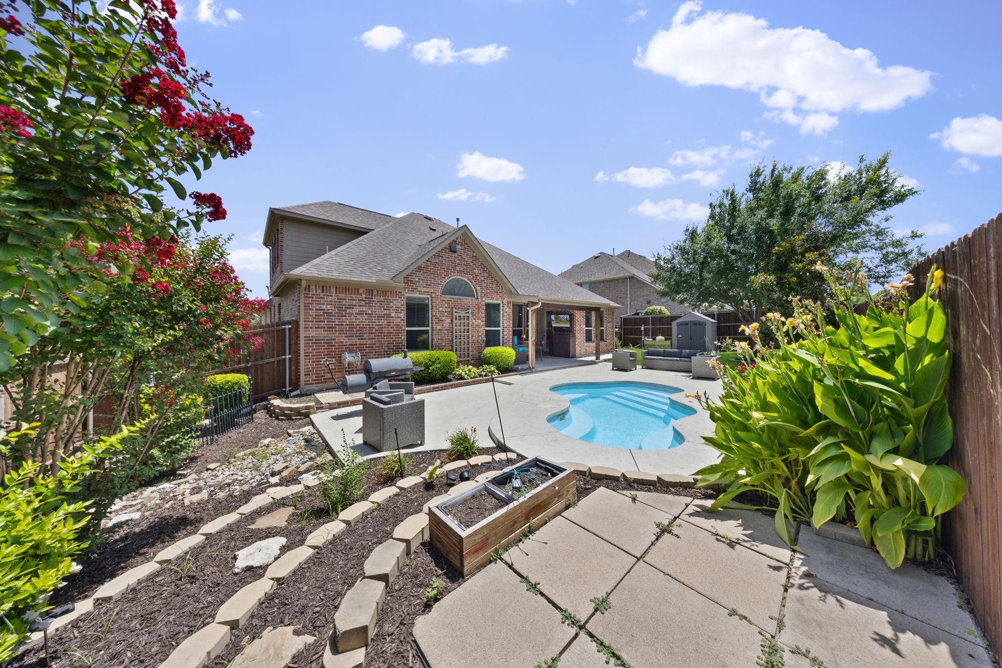 main property photo 32