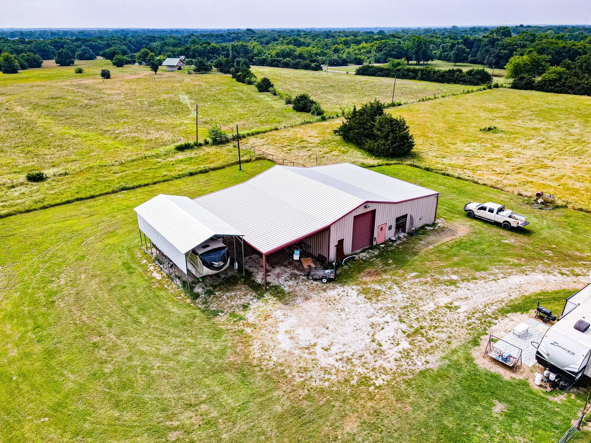 main property photo 16