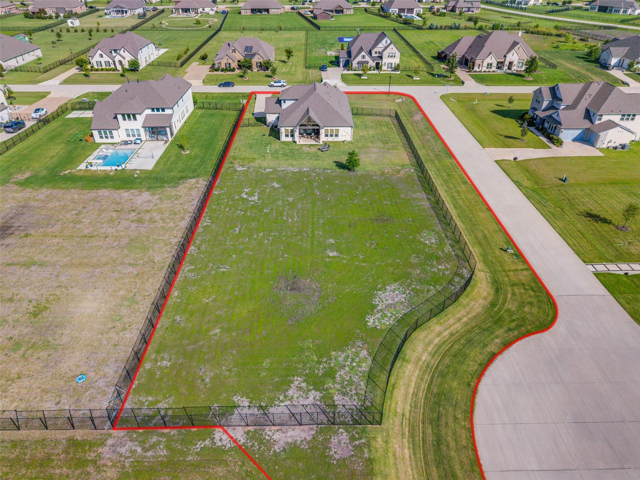 main property photo 28