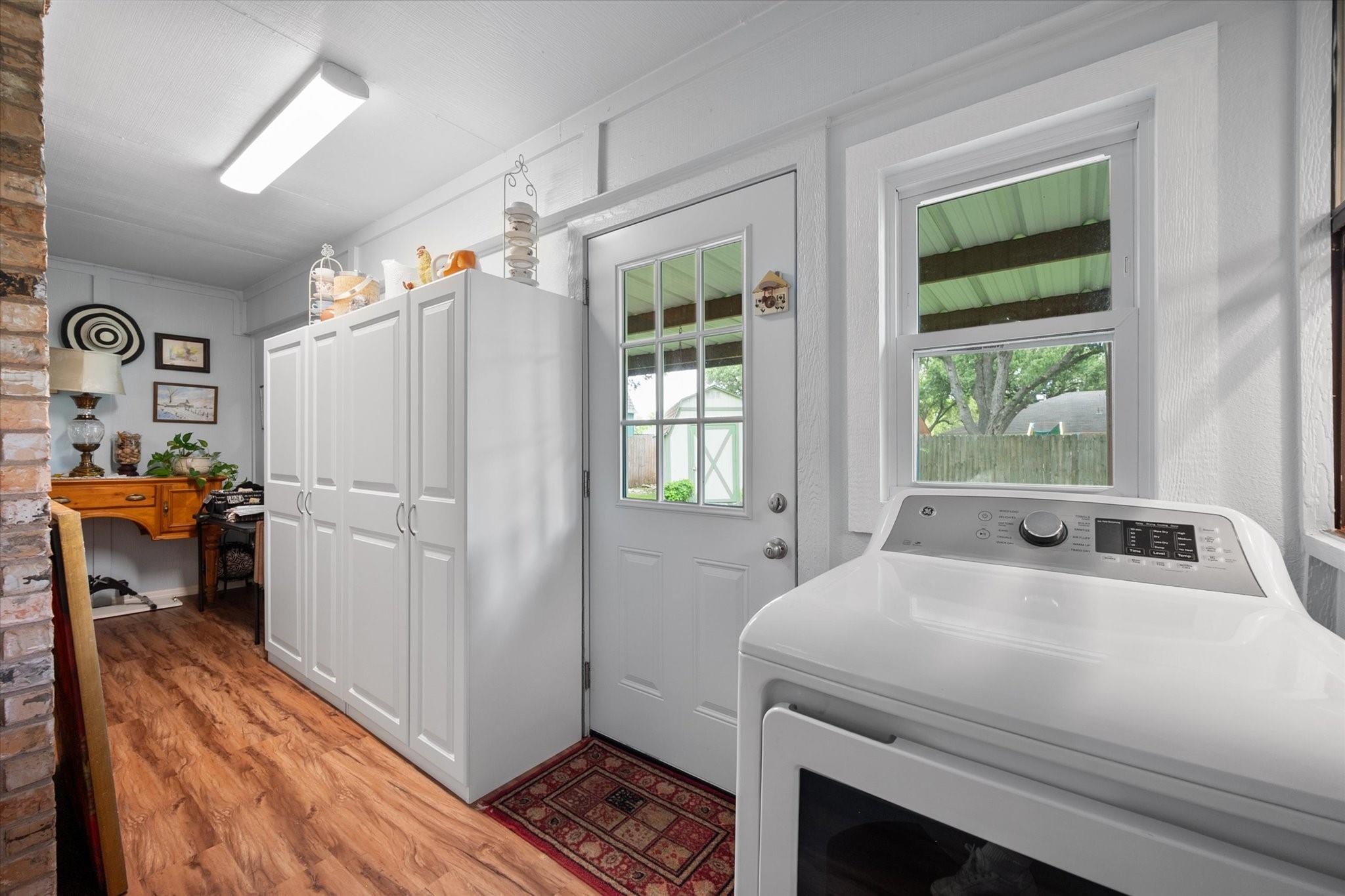 main property photo 9