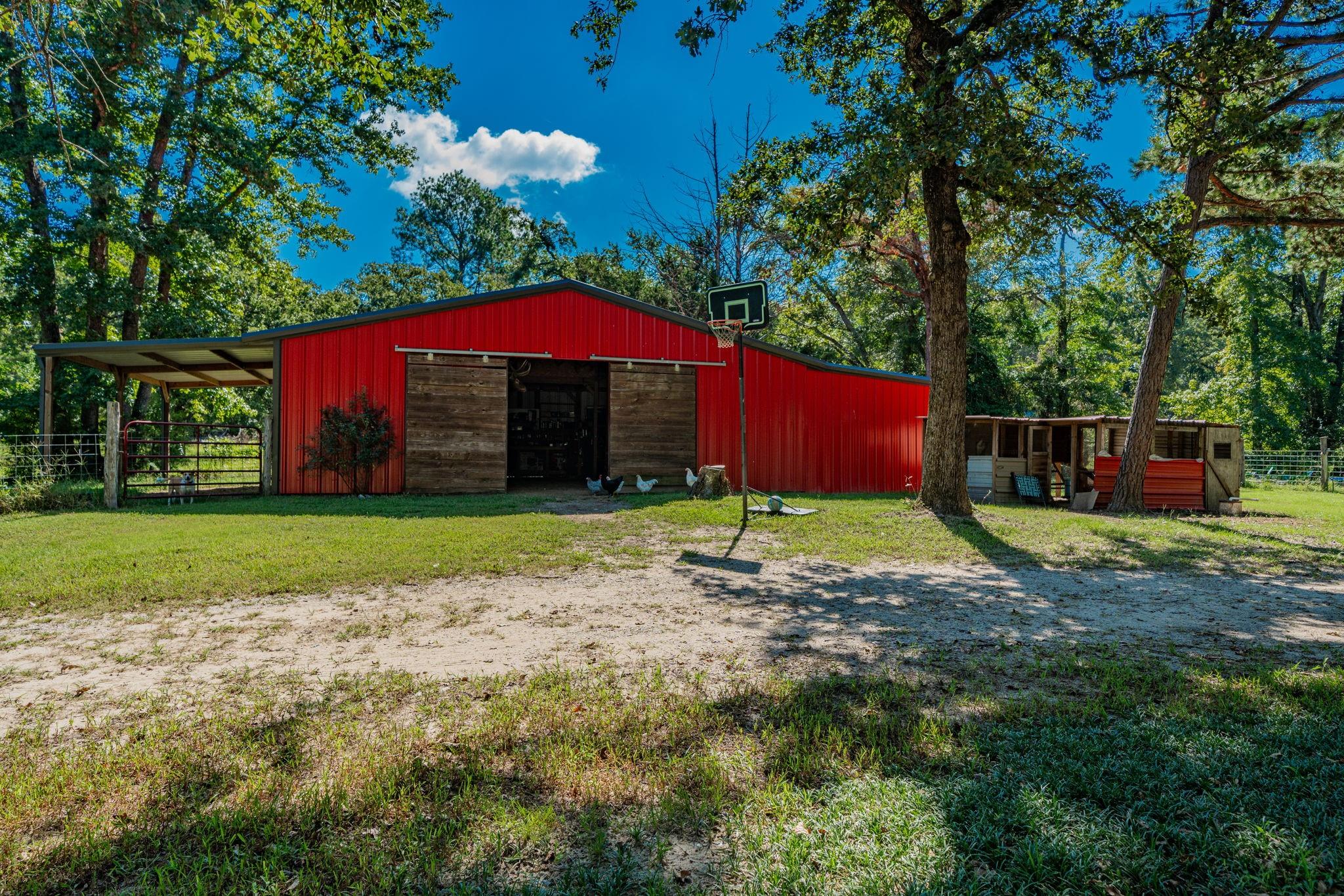 main property photo 23