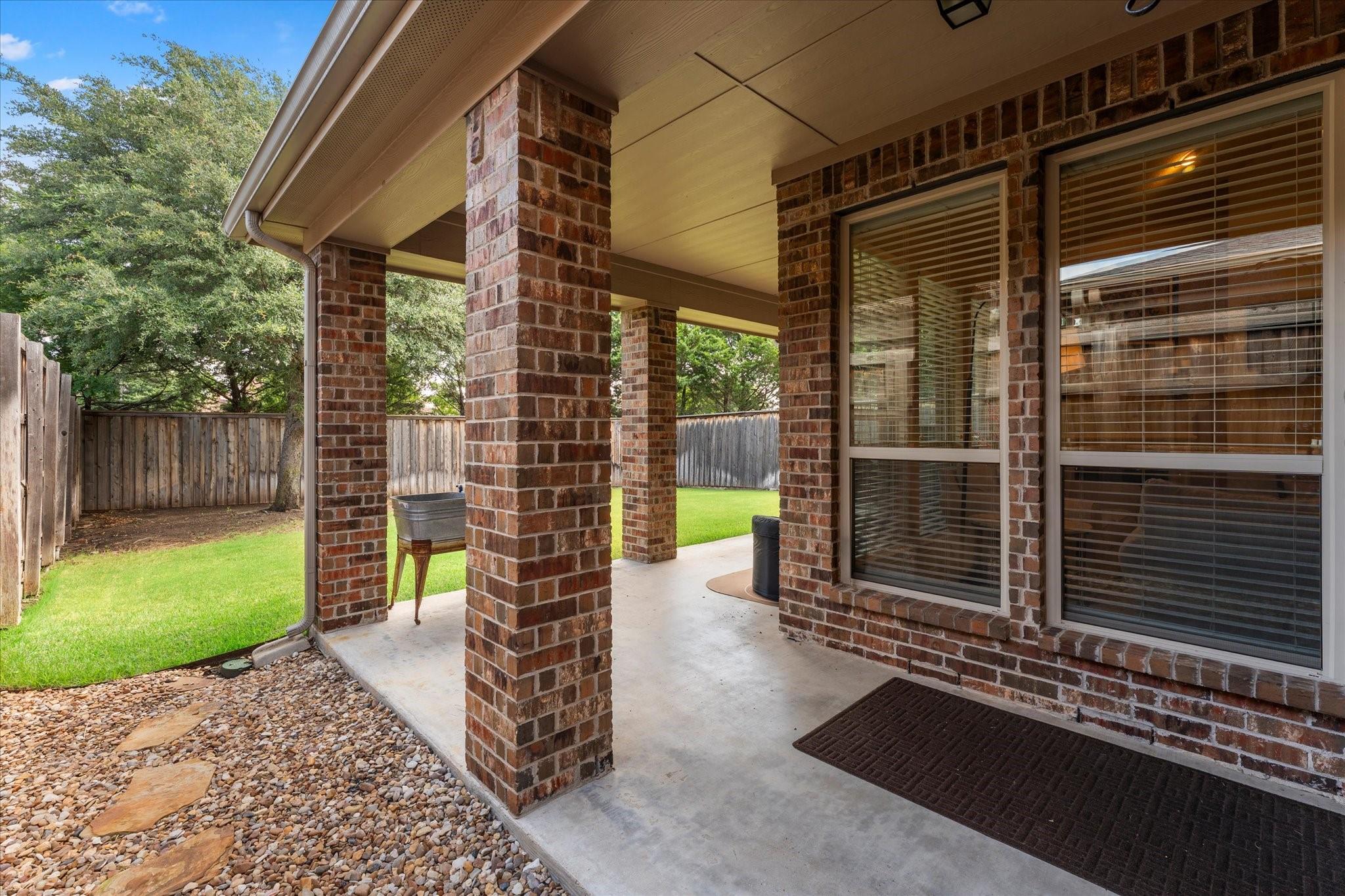main property photo 25