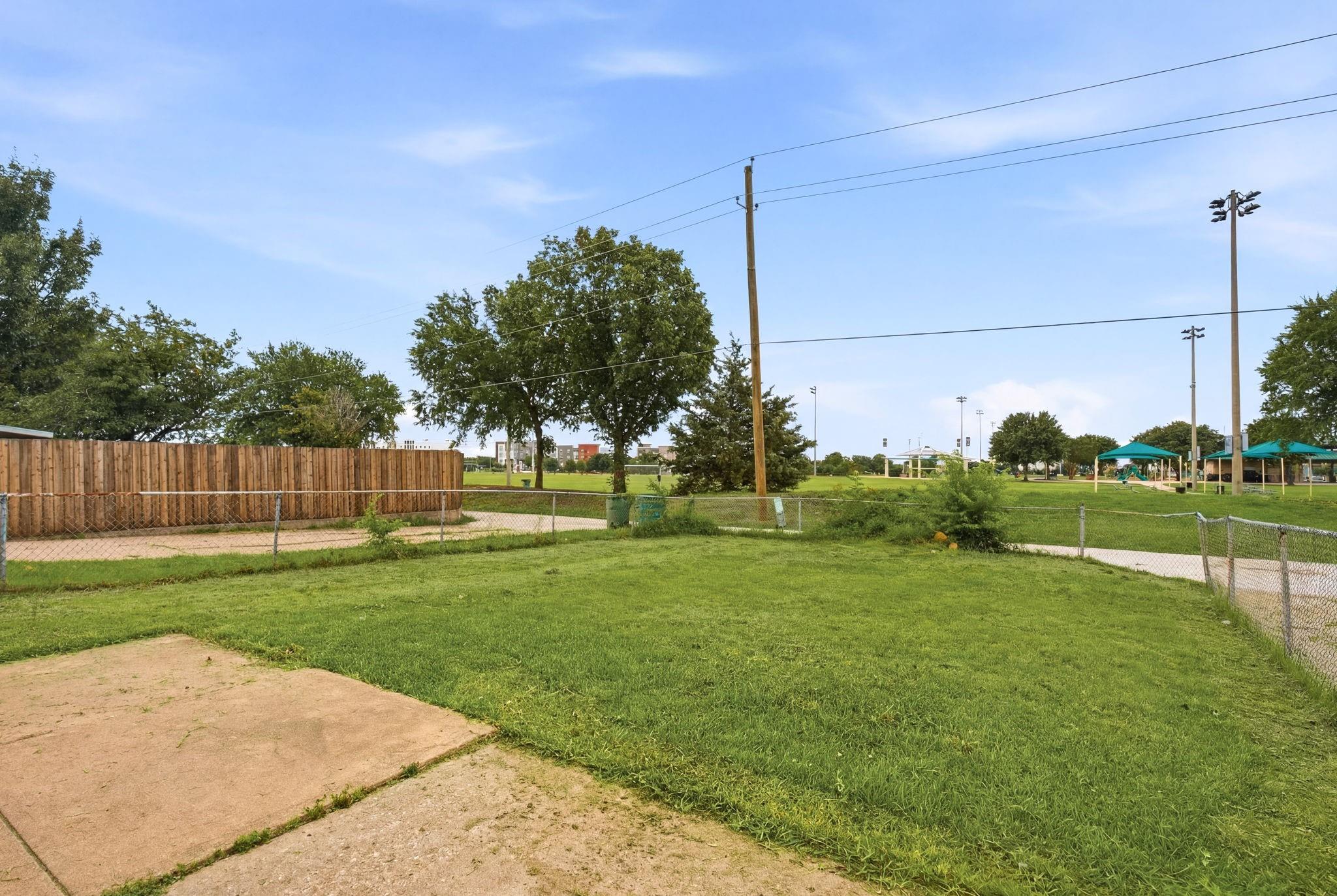 main property photo 17