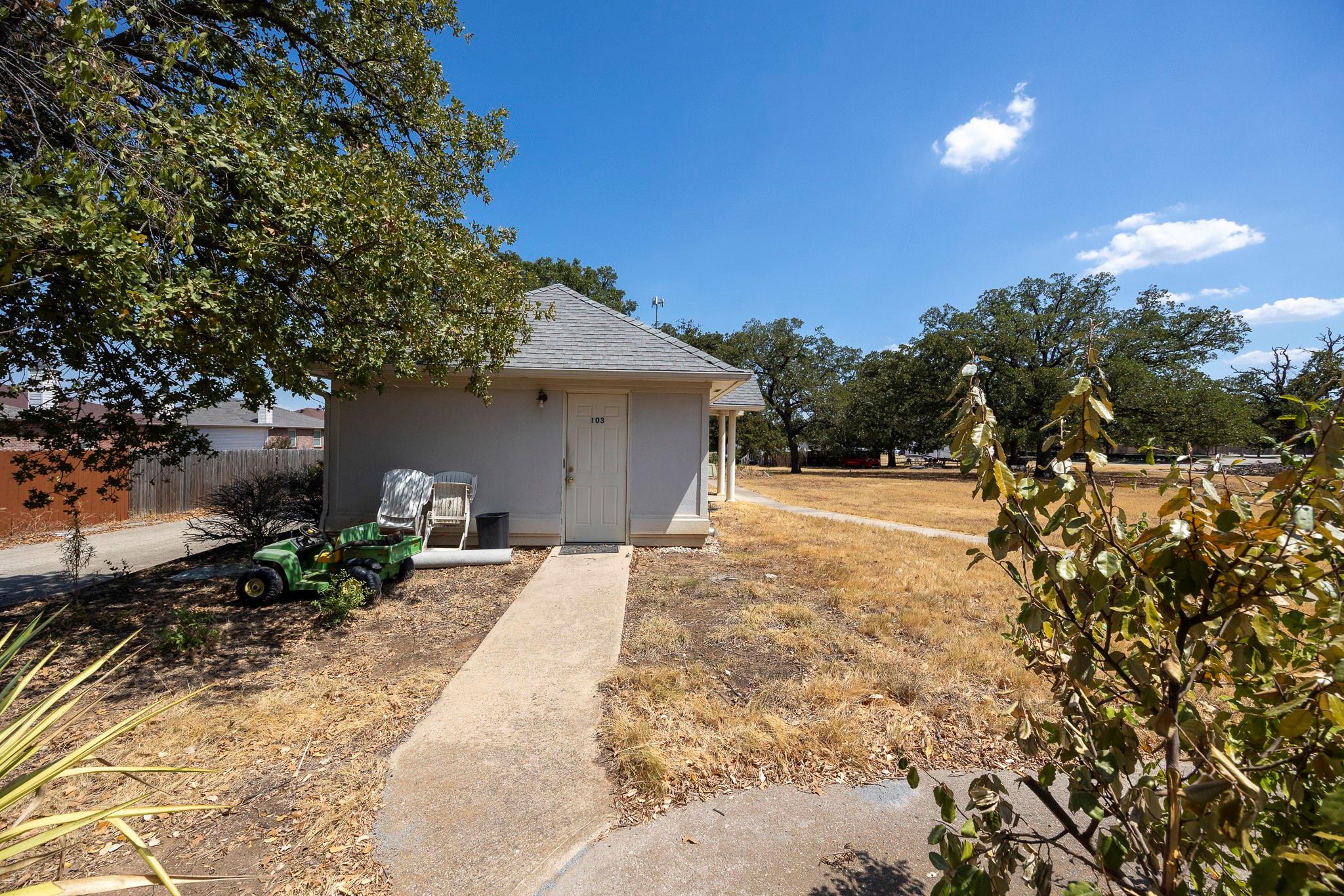 main property photo 34