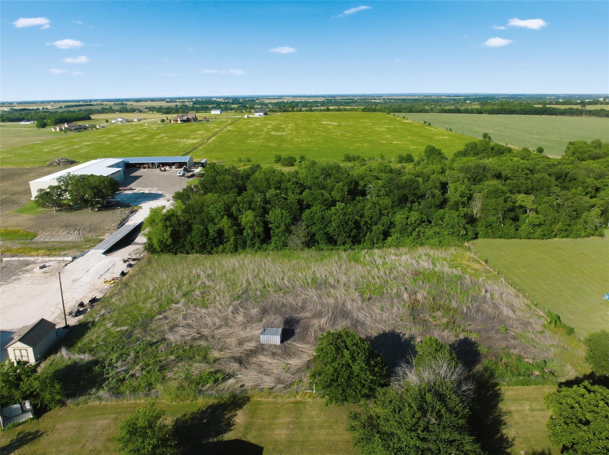 main property photo 36