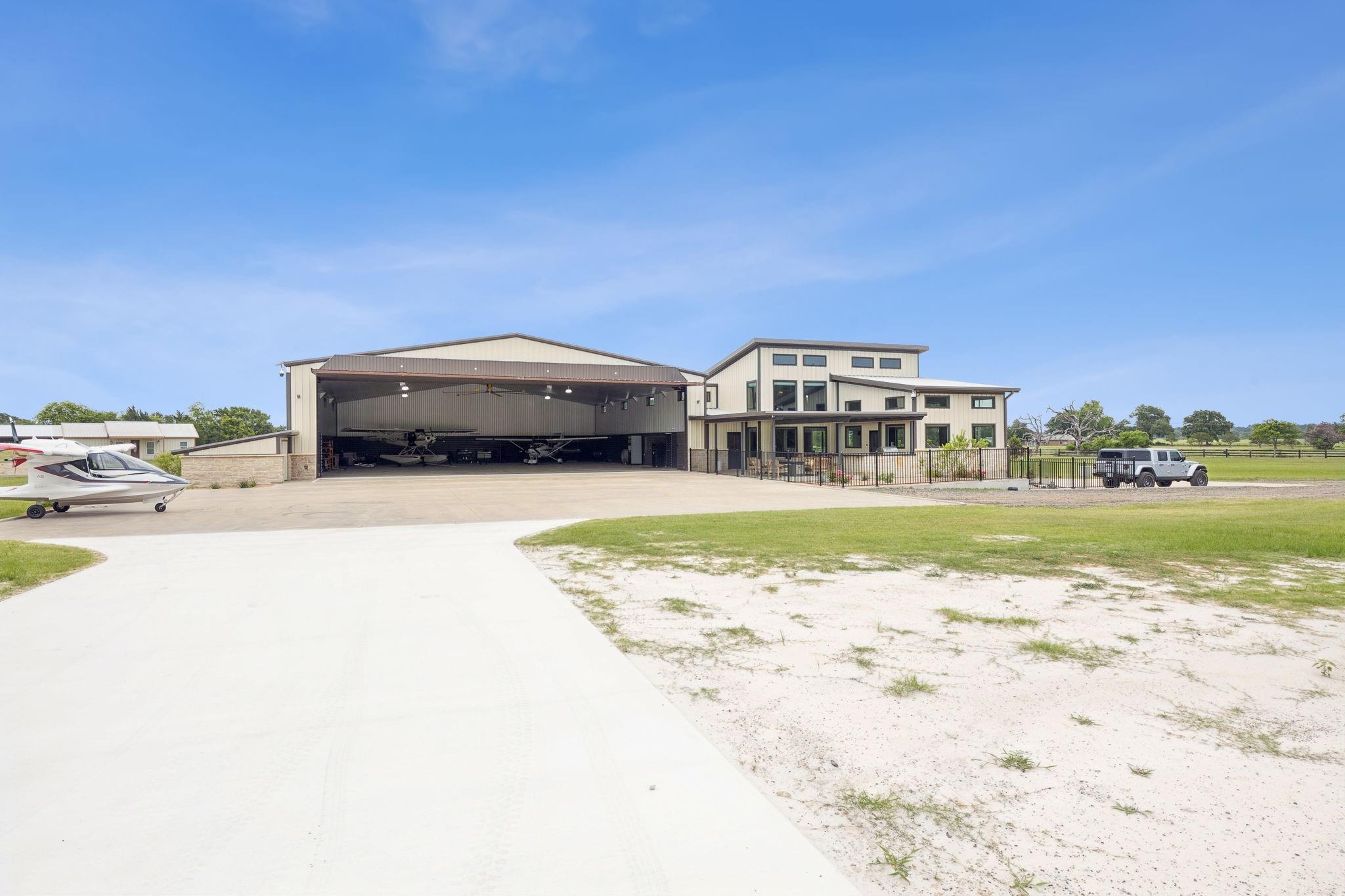 main property photo 4