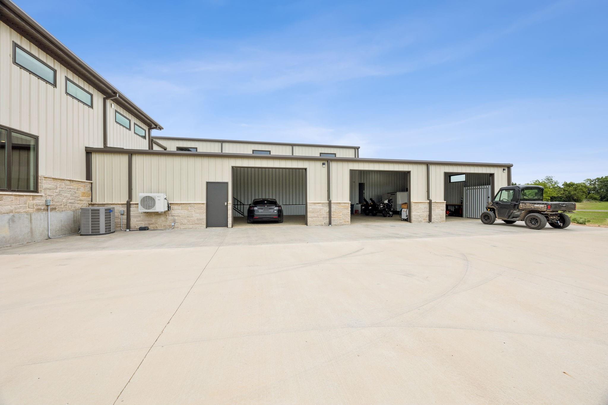 main property photo 5