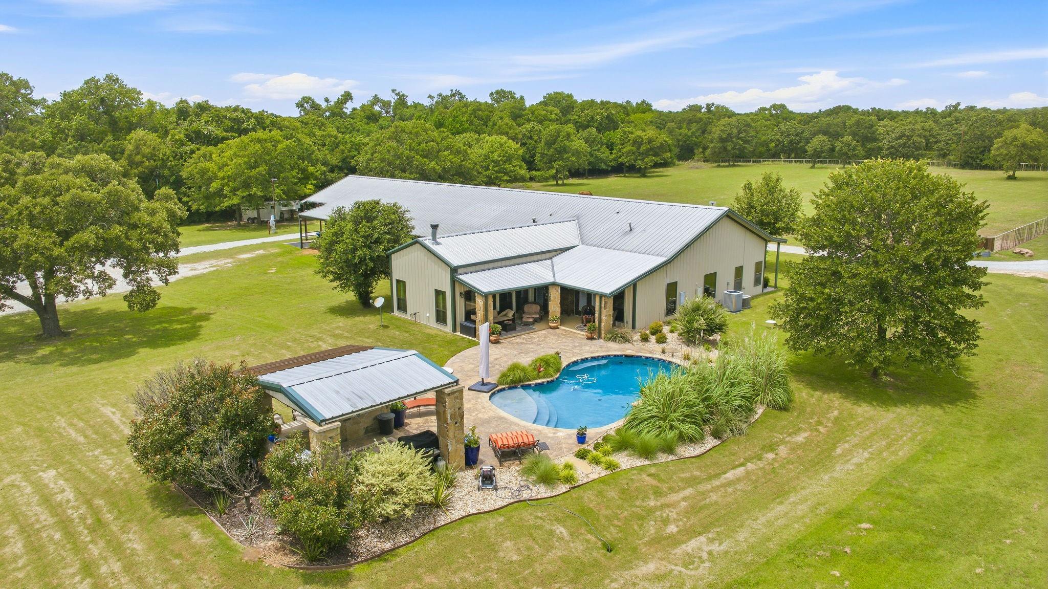 main property photo 30