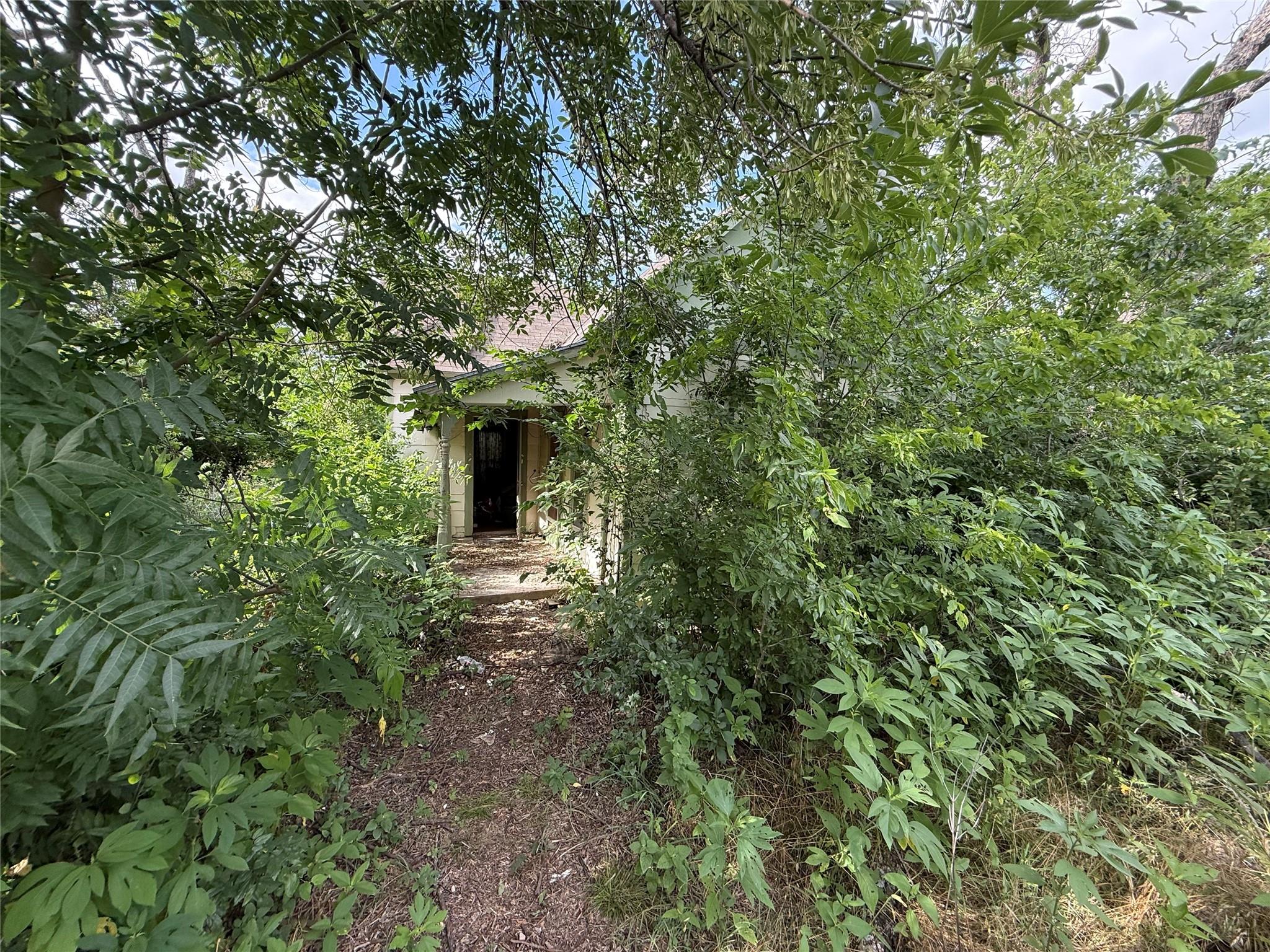 main property photo 7