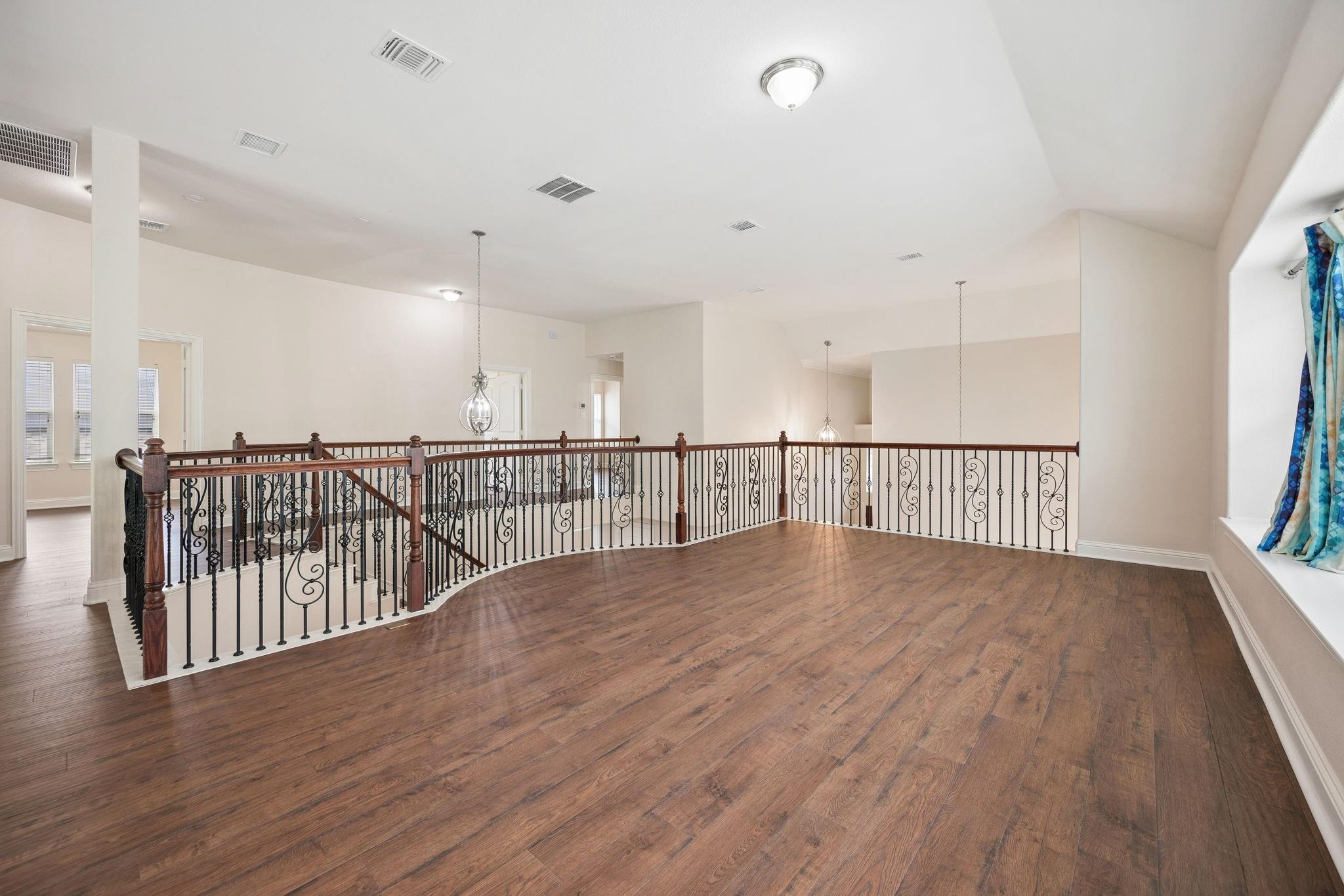 property viewer photo 36