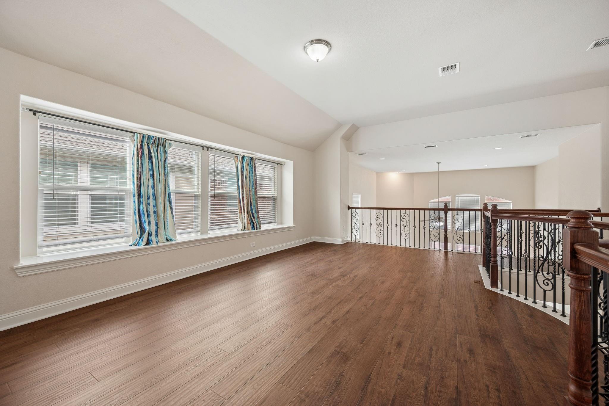 property viewer photo 37