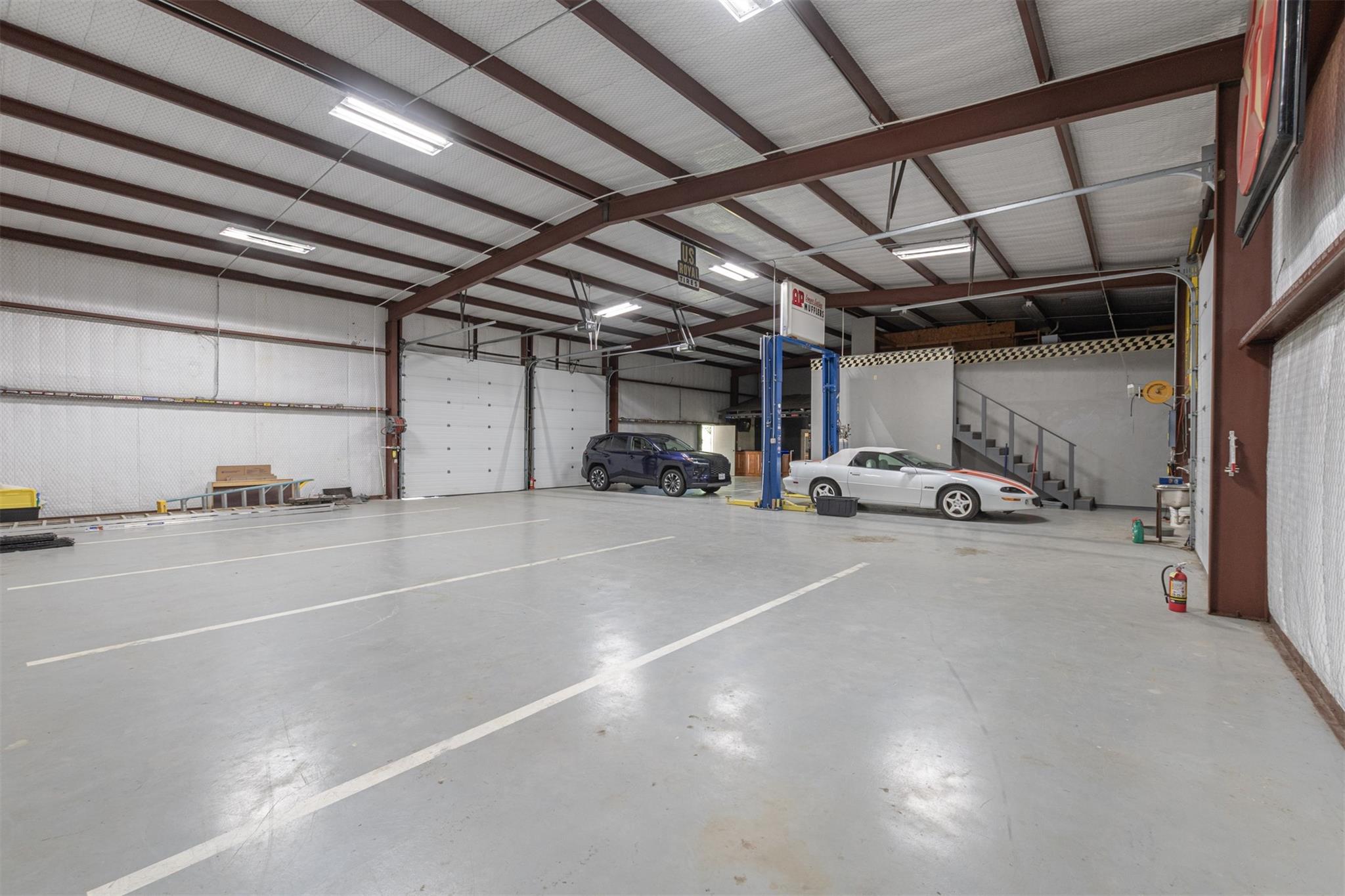 main property photo 24