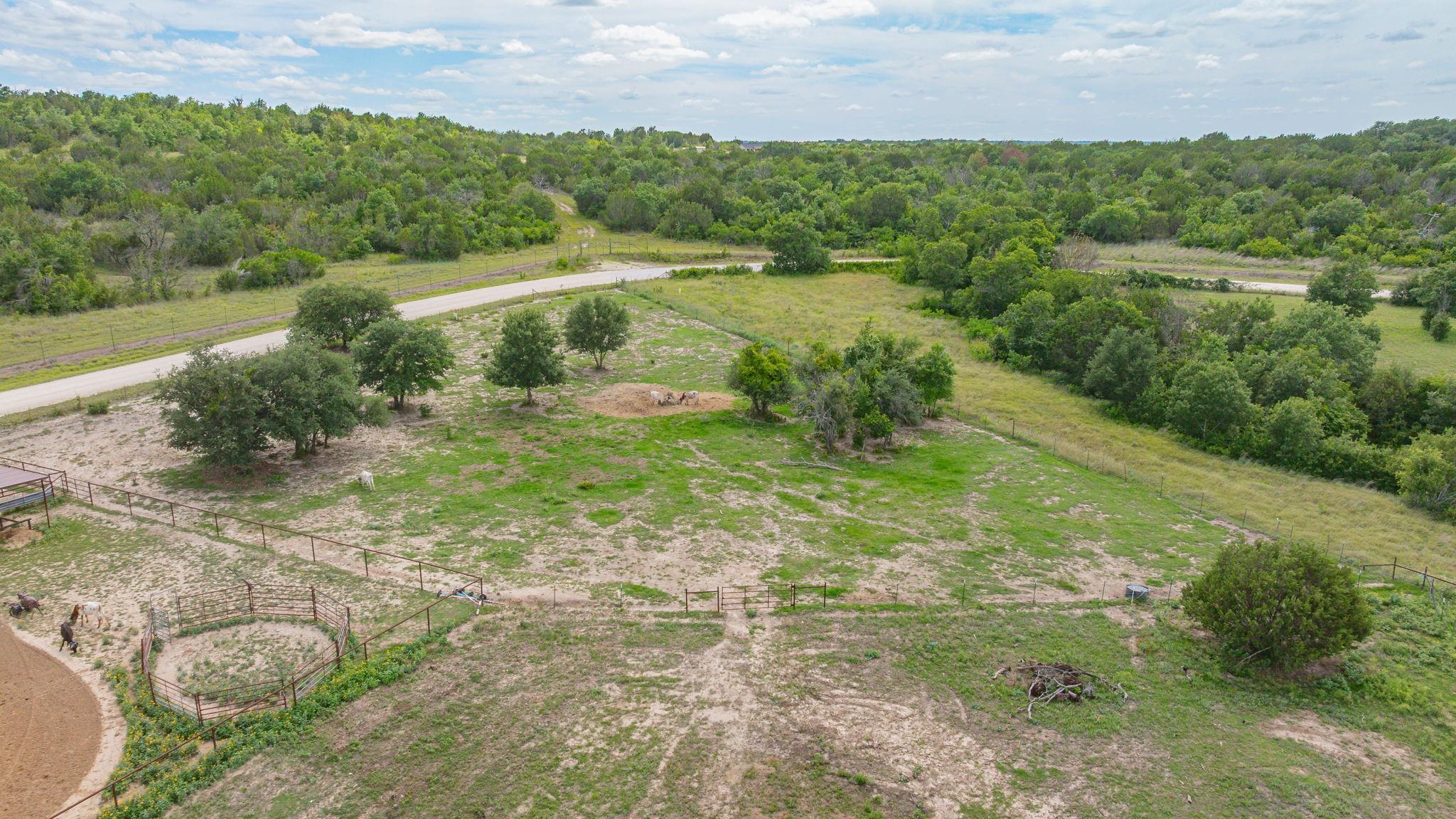 main property photo 33