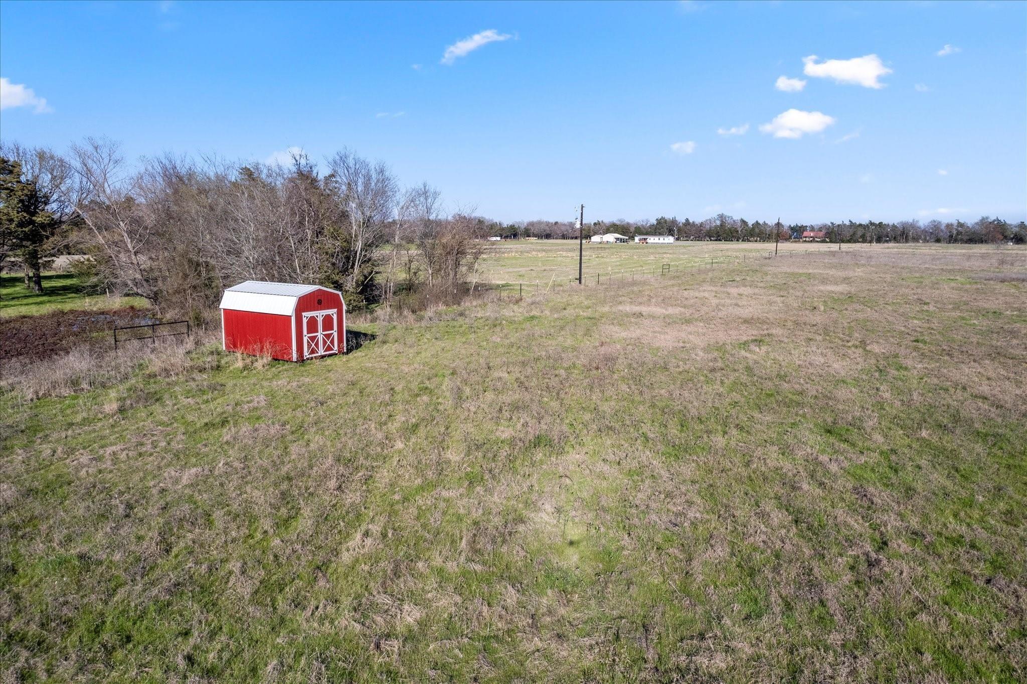 main property photo 16