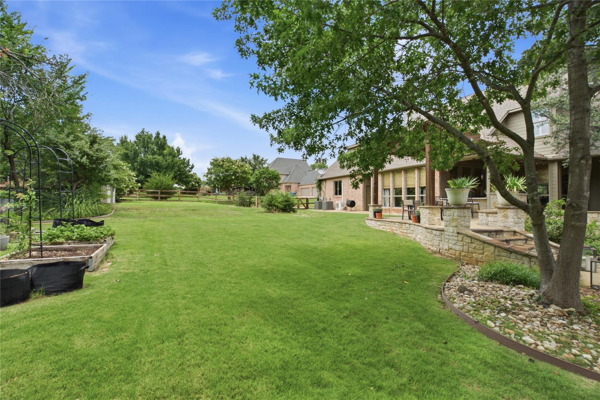 main property photo 29
