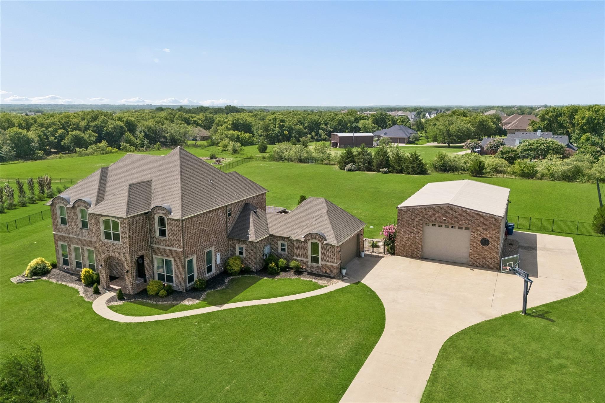 main property photo 3