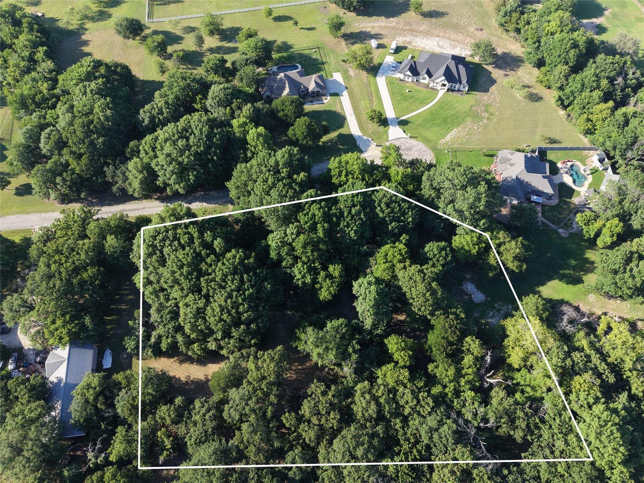 main property photo 9