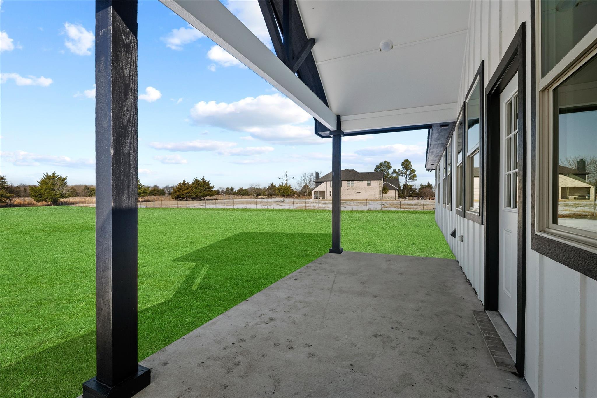 main property photo 9