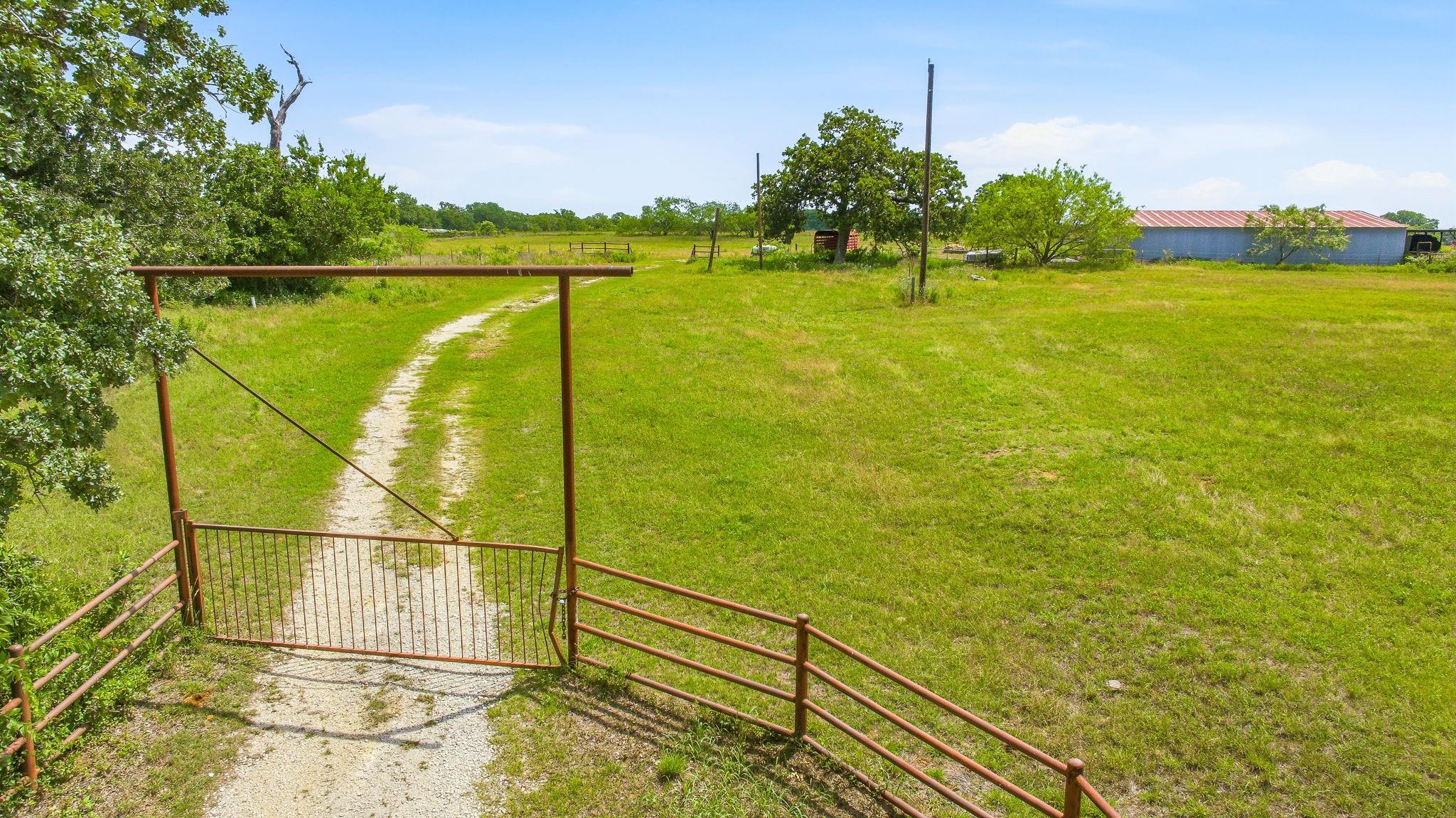 main property photo 5