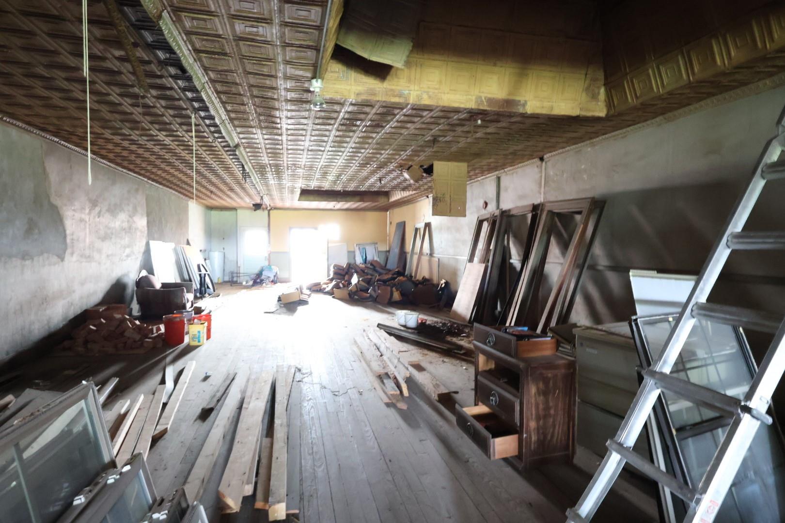 main property photo 18