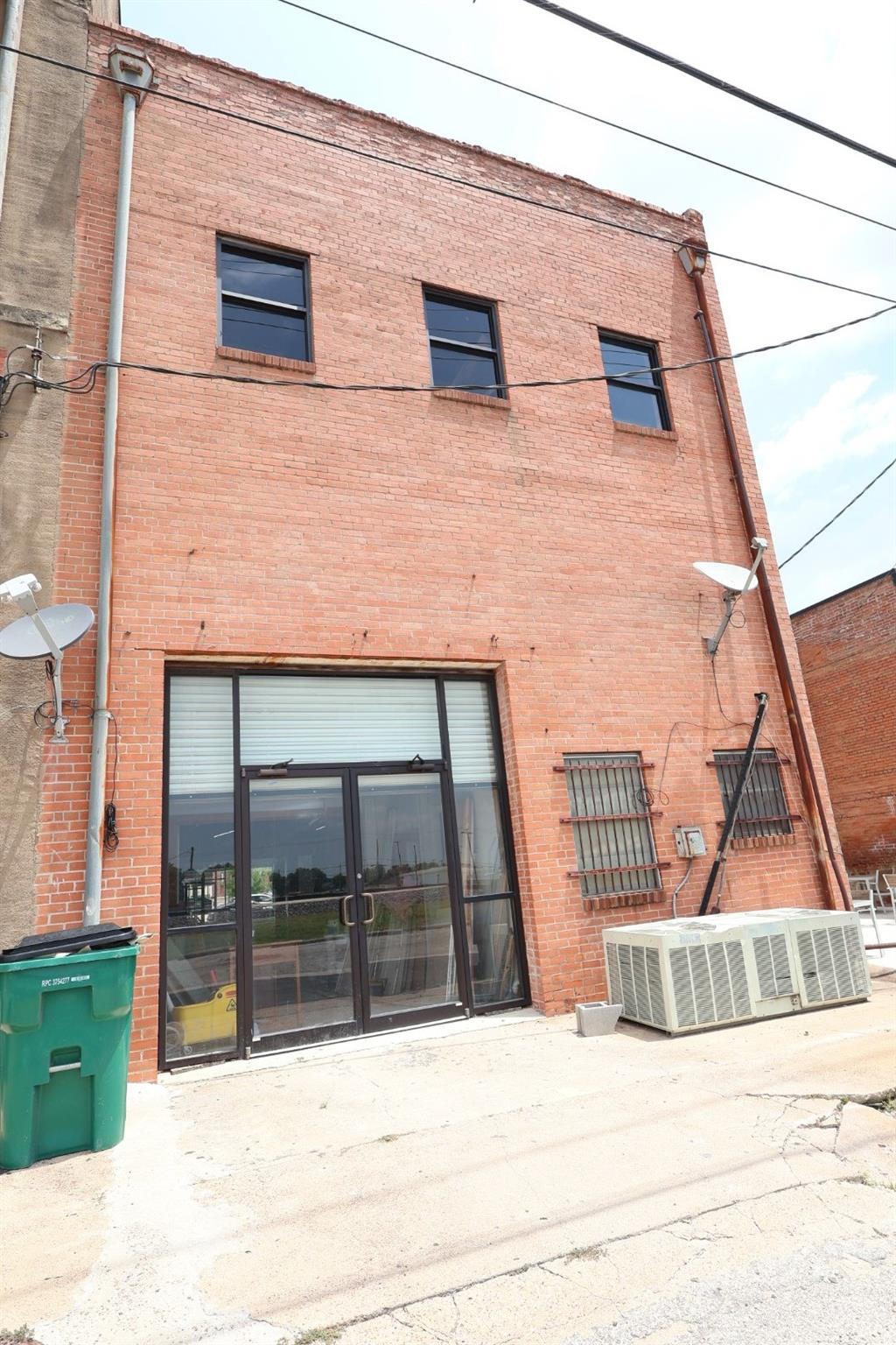 main property photo 23