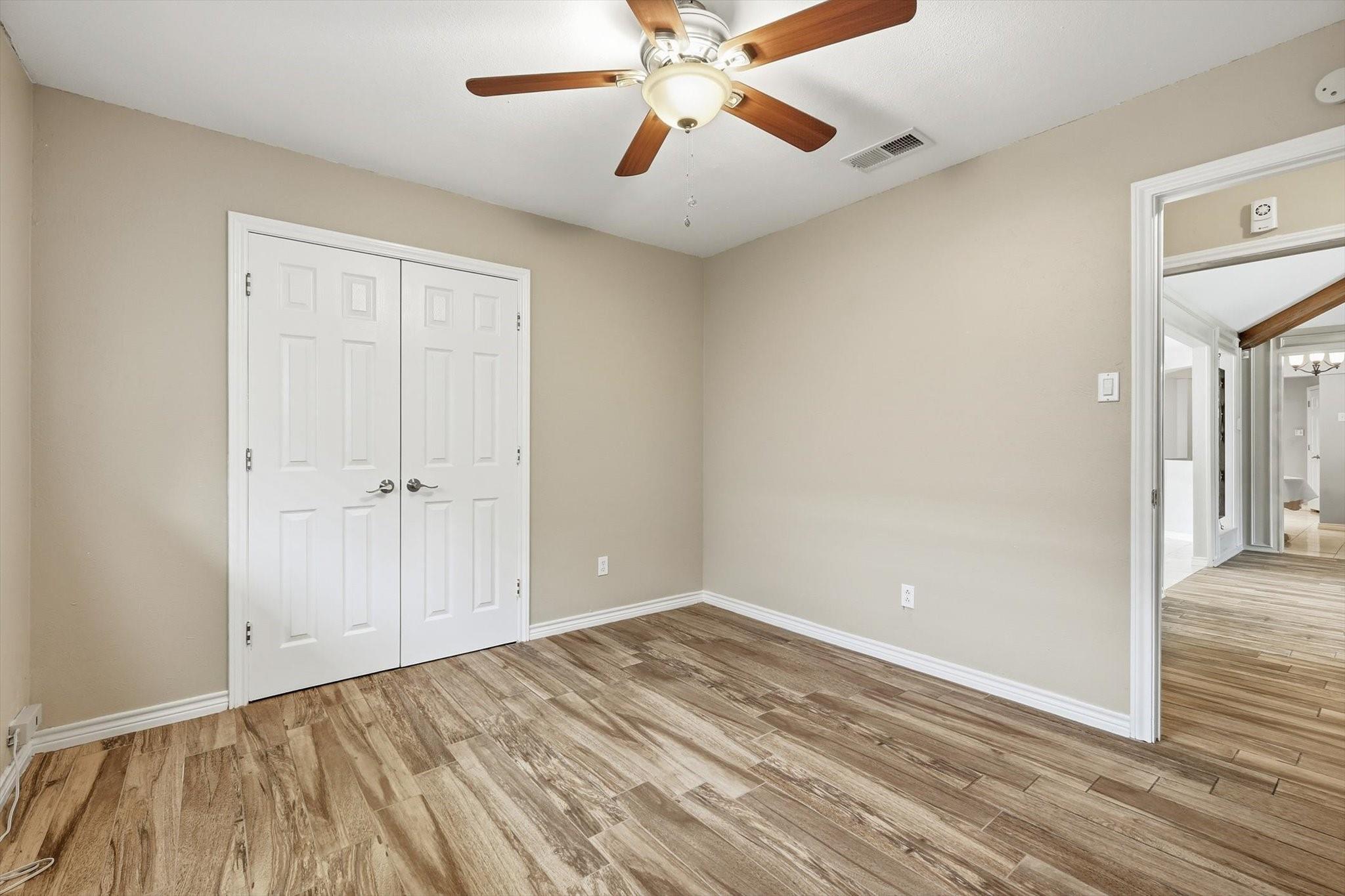 property viewer photo 22