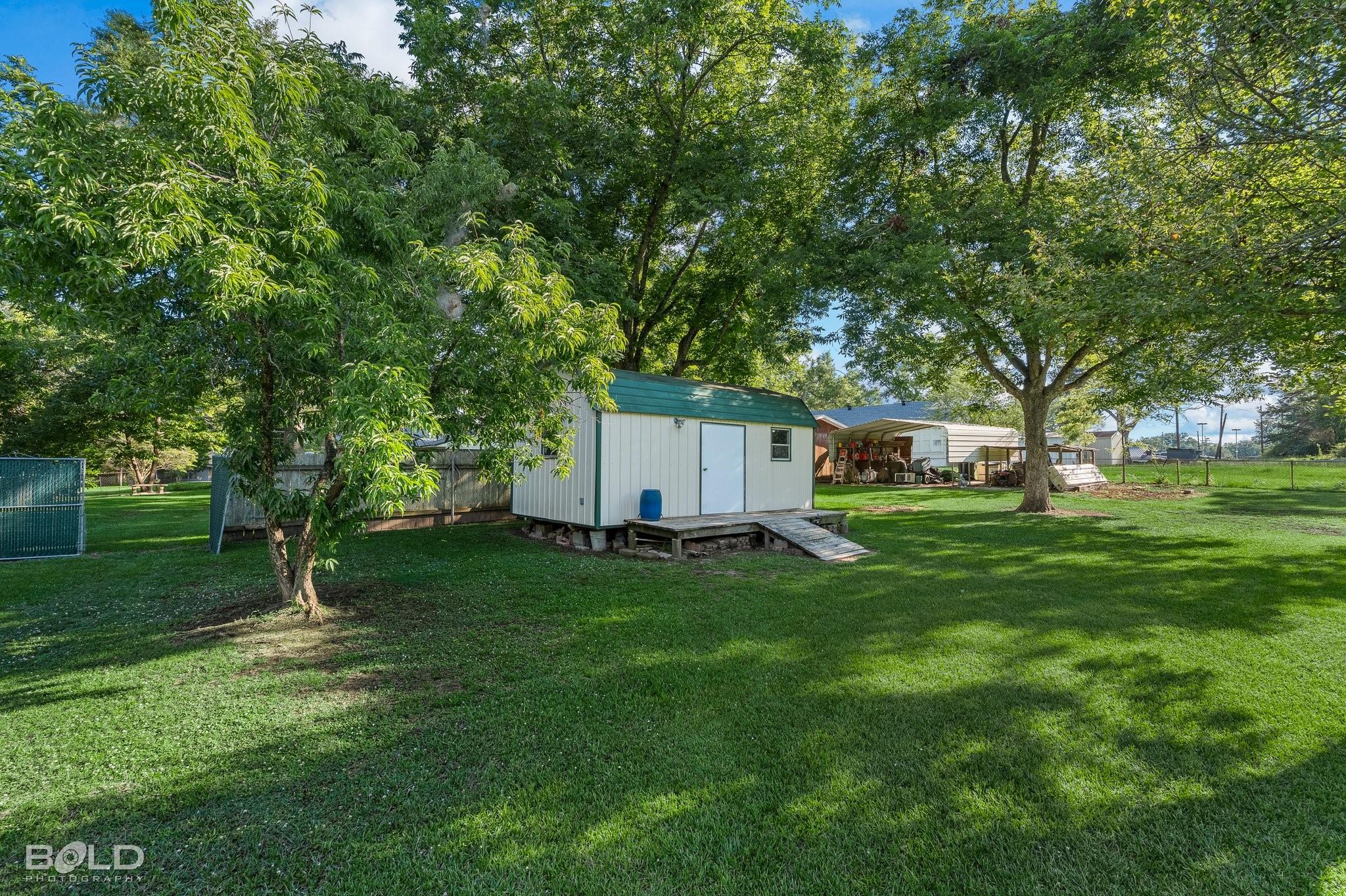 main property photo 8