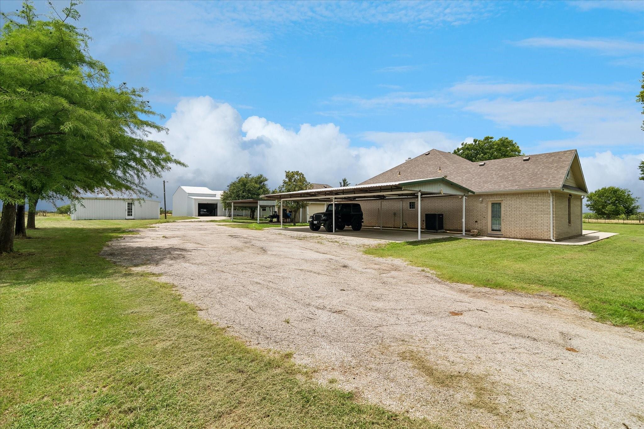 main property photo 3