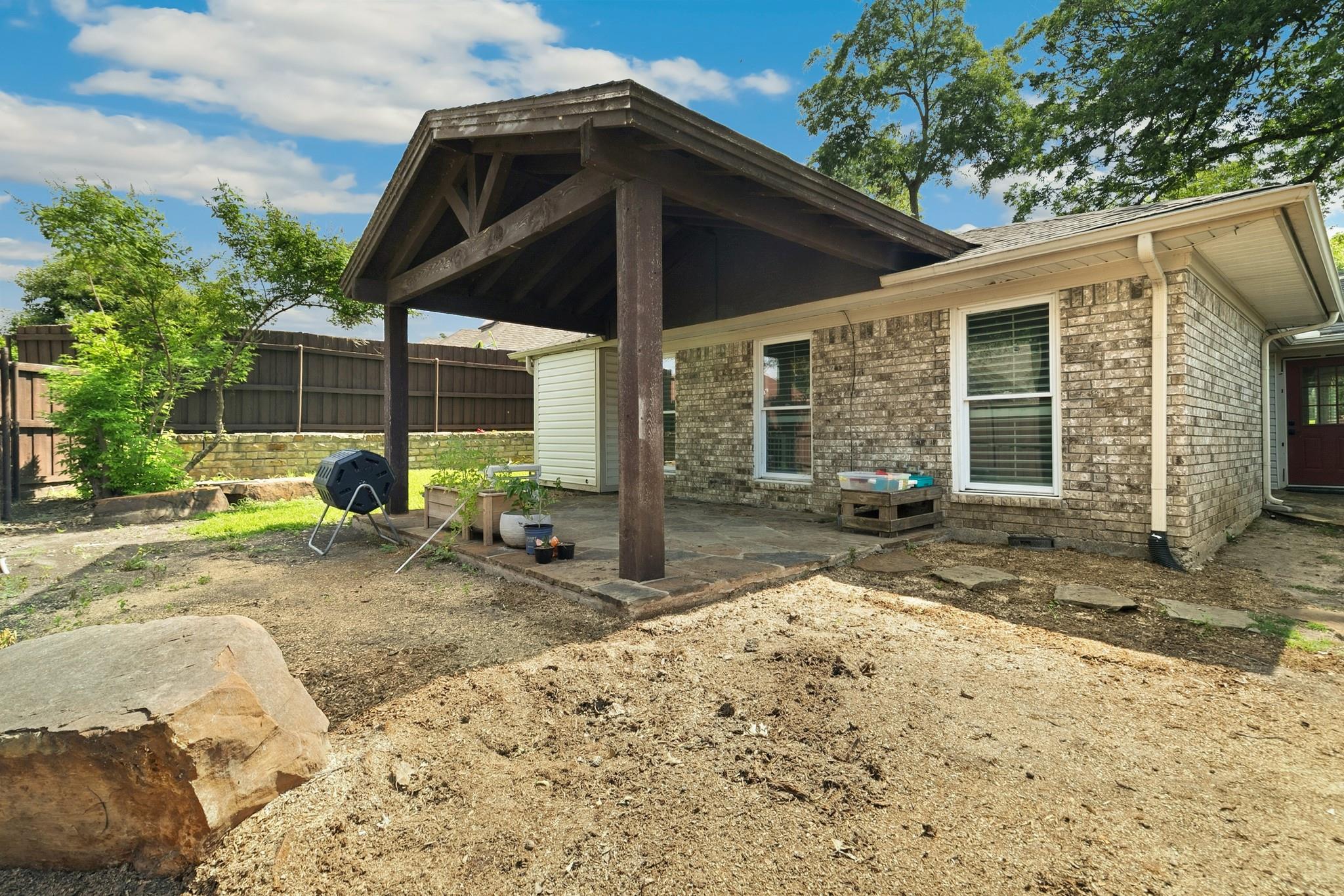 main property photo 29