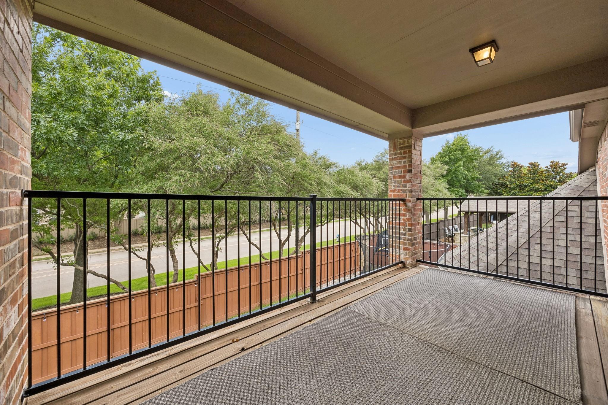 main property photo 31