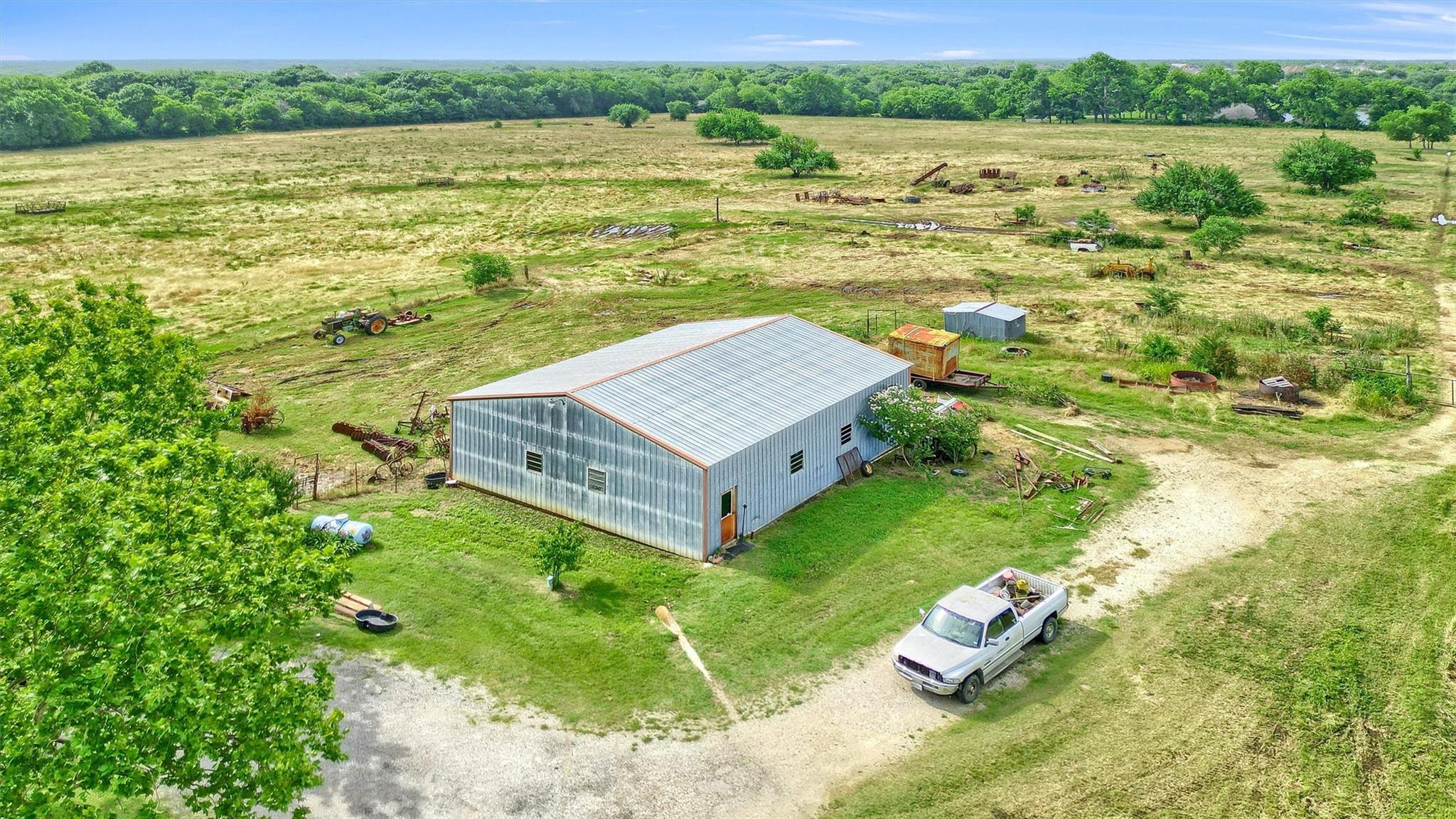 main property photo 9