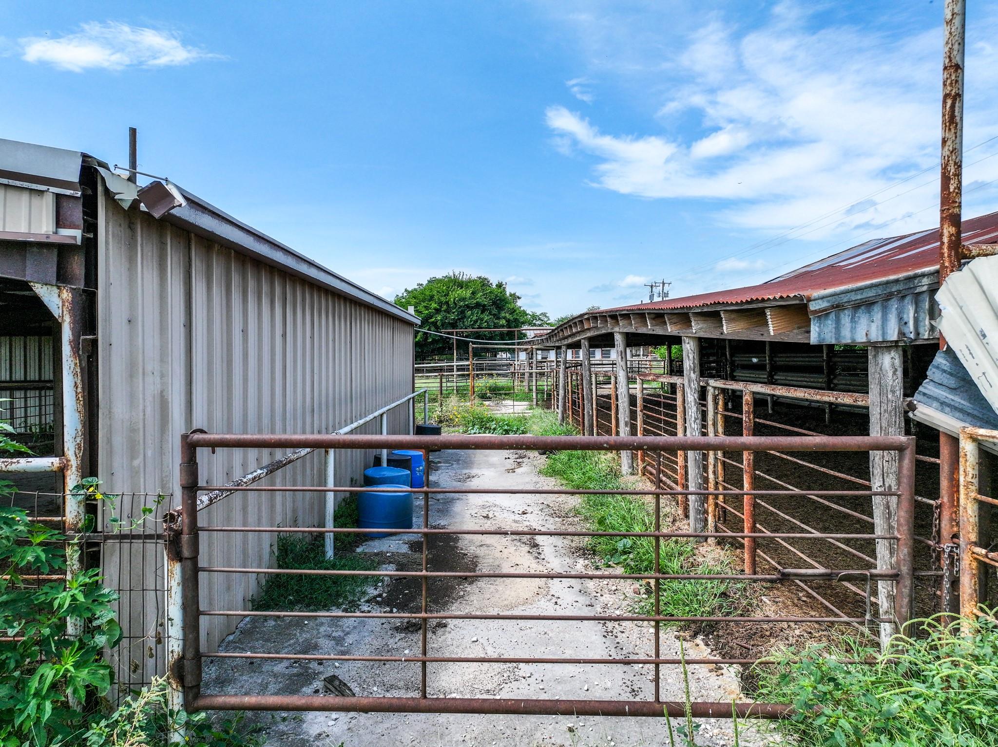 main property photo 31