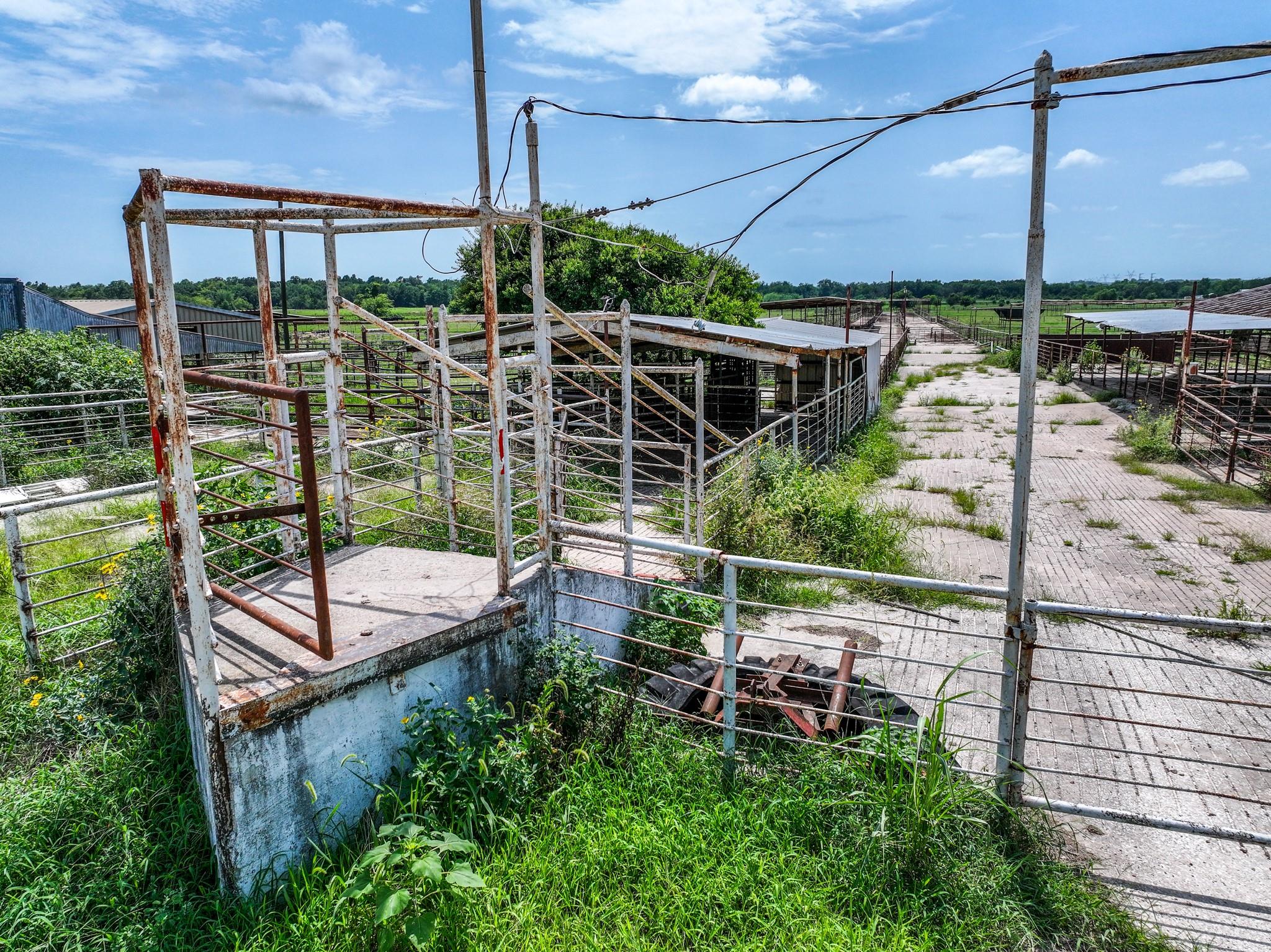 main property photo 8