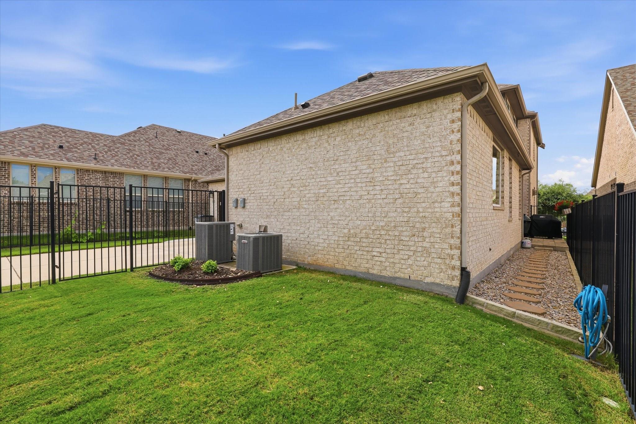 main property photo 36