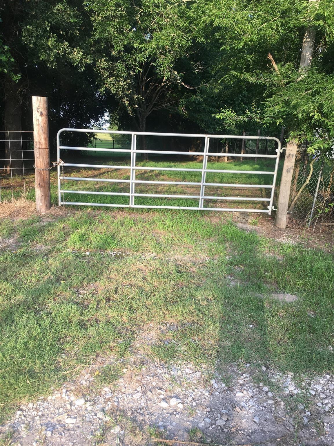 main property photo 13