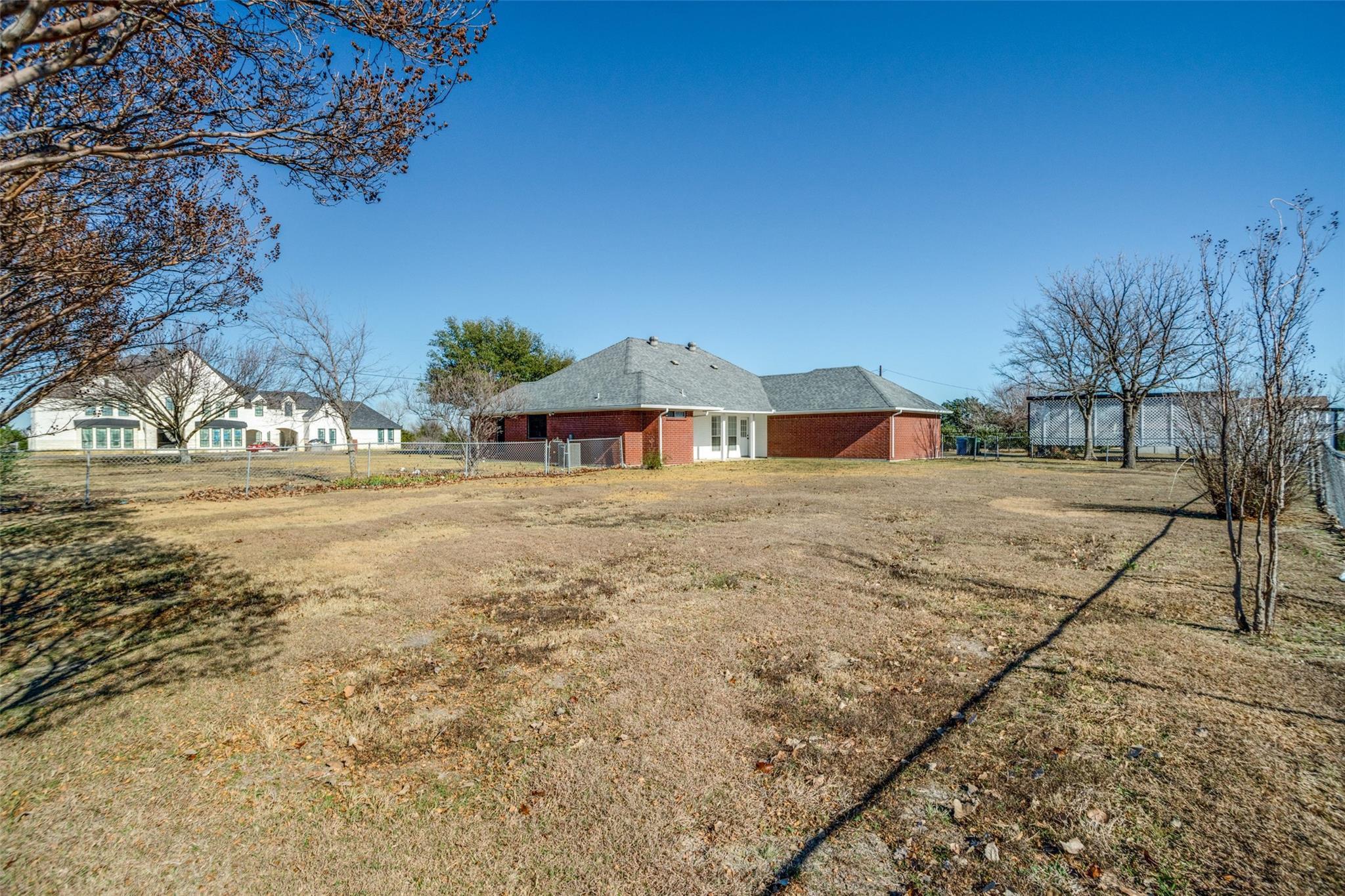 main property photo 25