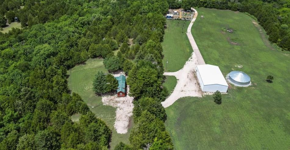 main property photo 5
