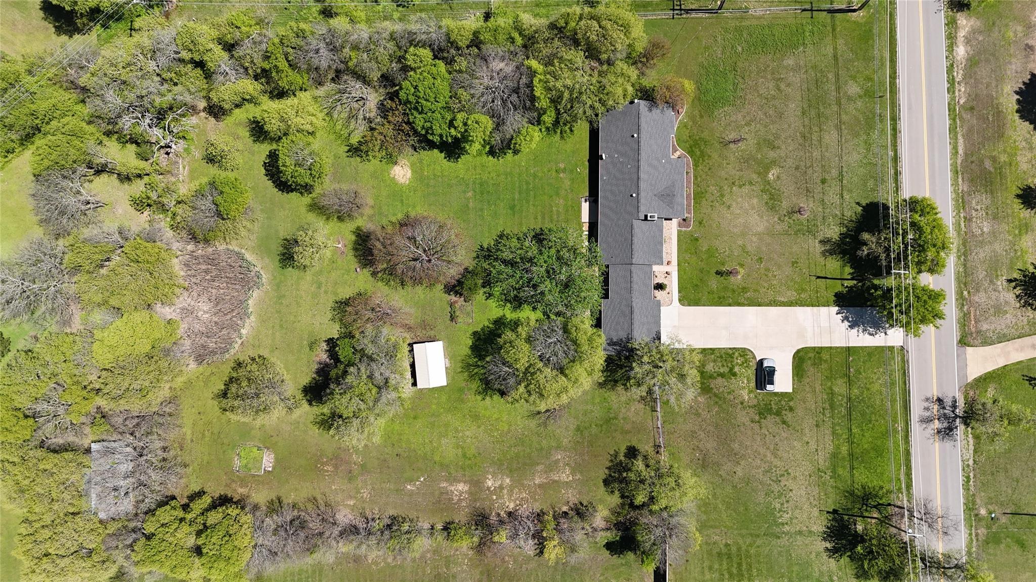 main property photo 36