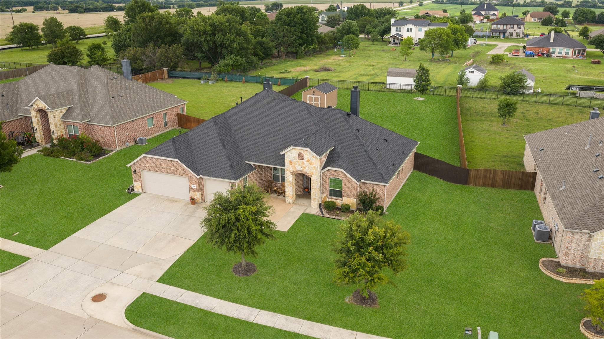 main property photo 3