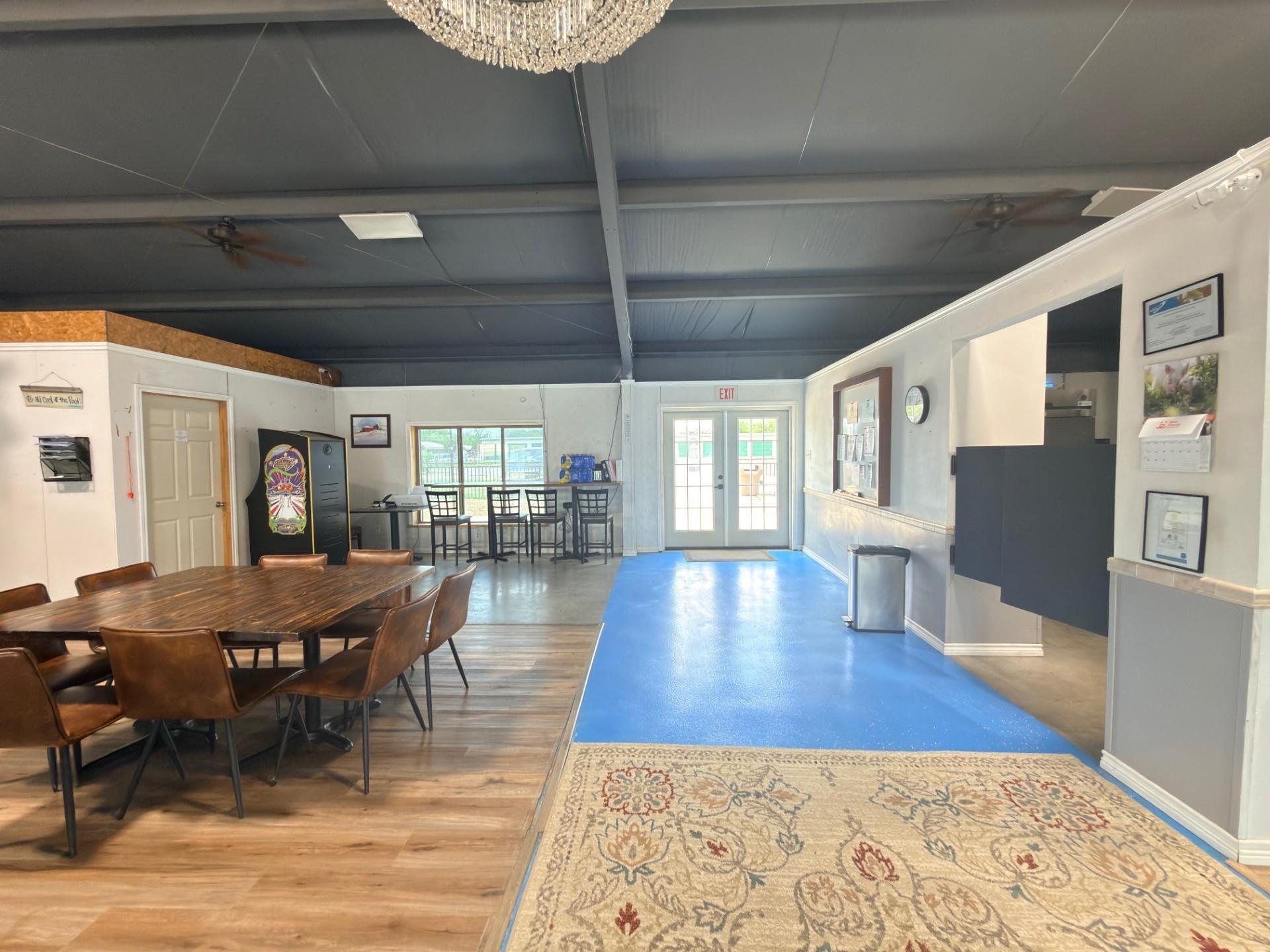 main property photo 18